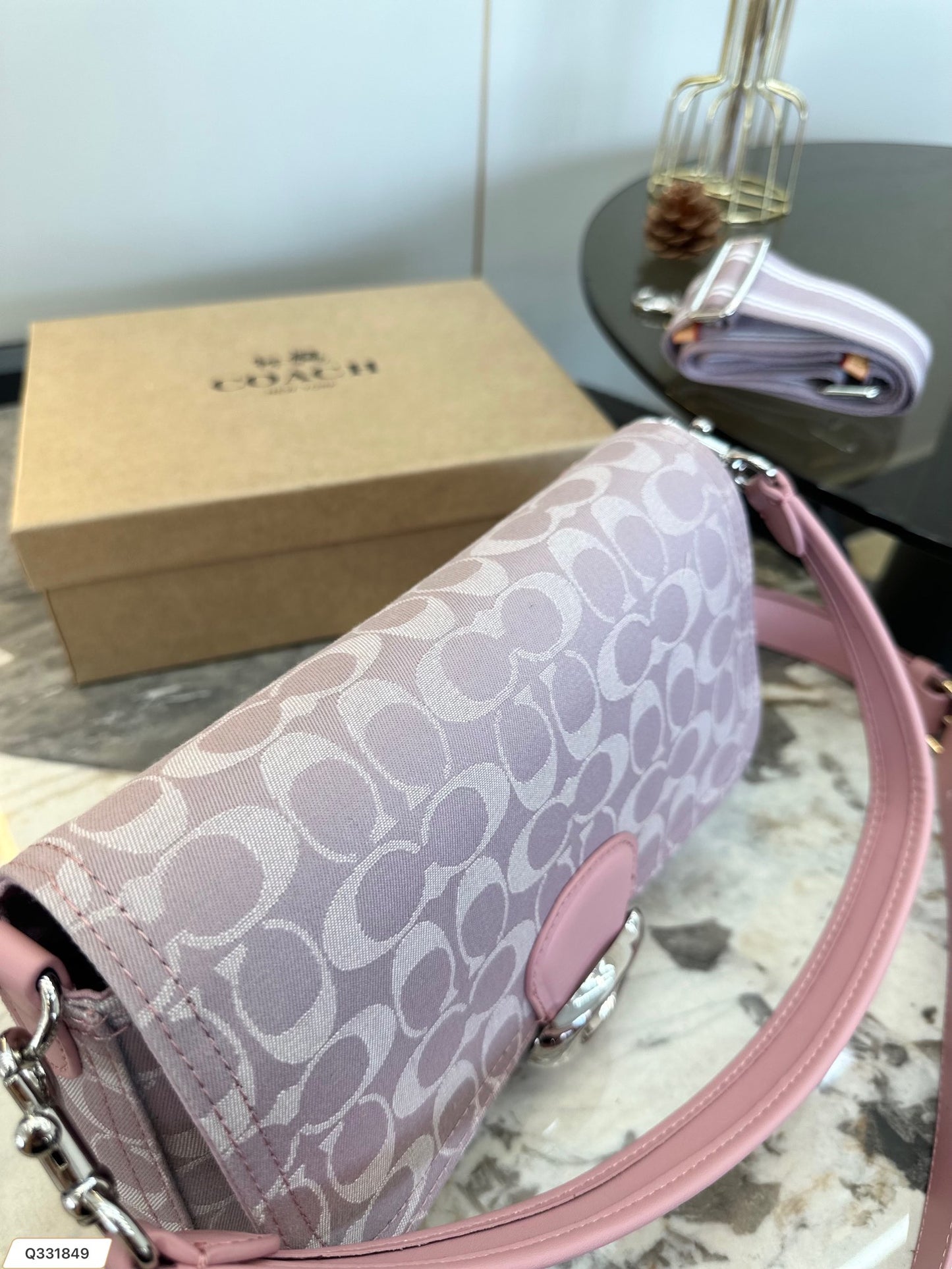 Co-BAG594