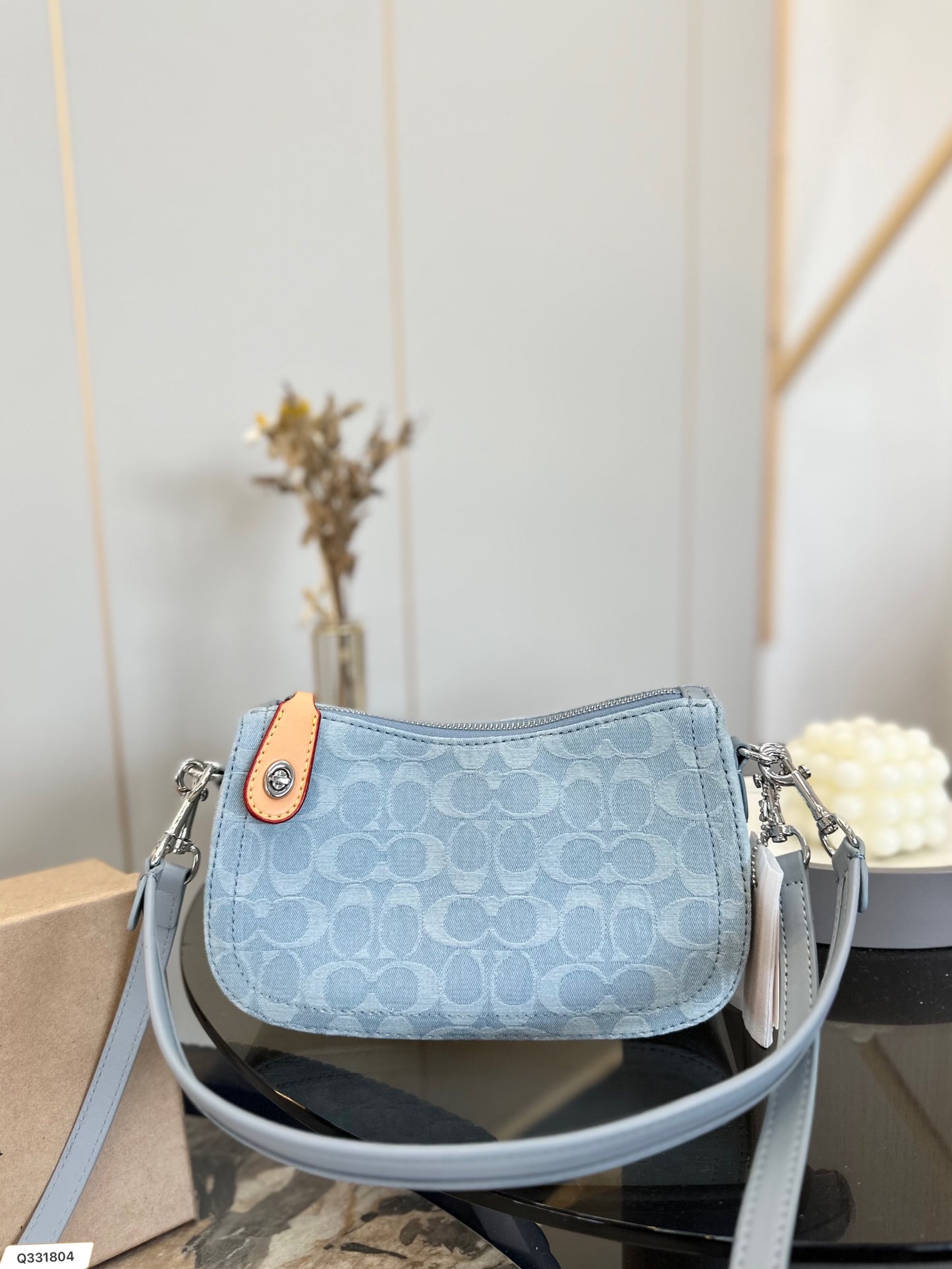 Co-BAG697