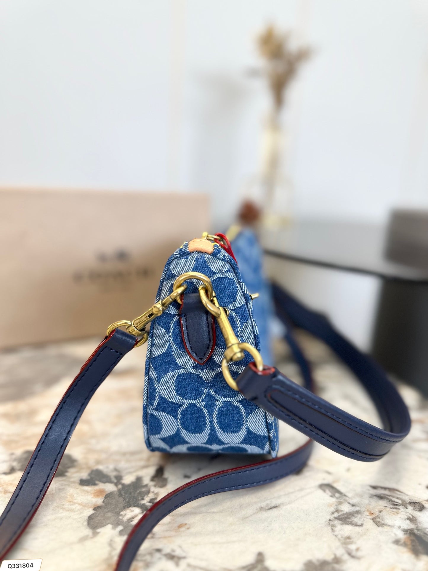 Co-BAG698