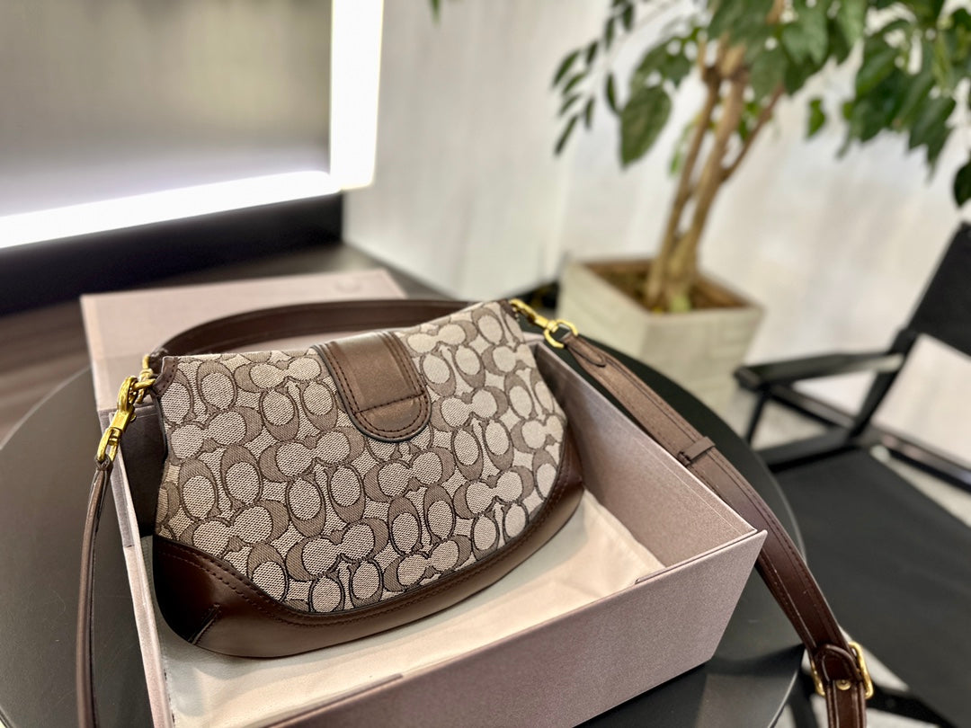Co-BAG701