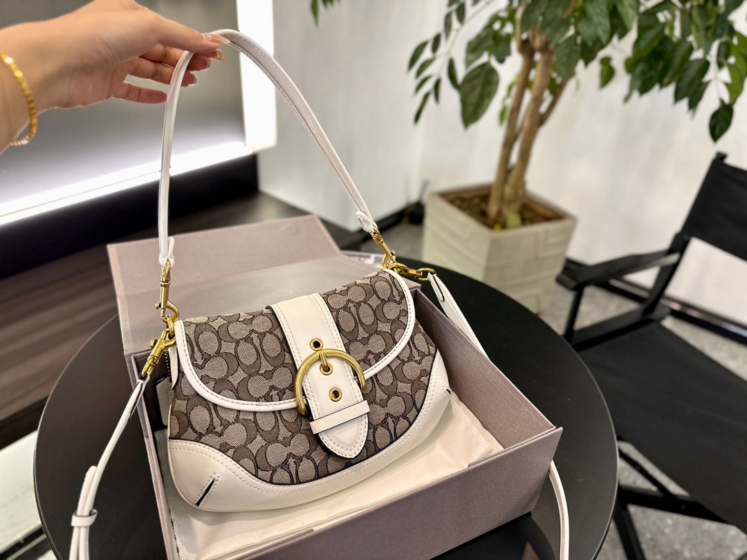 Co-BAG701