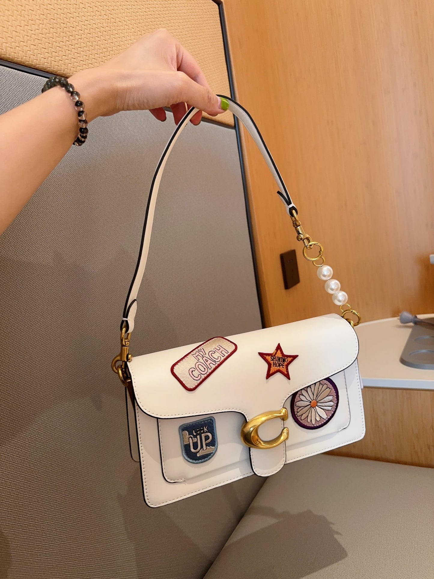 Co-BAG702