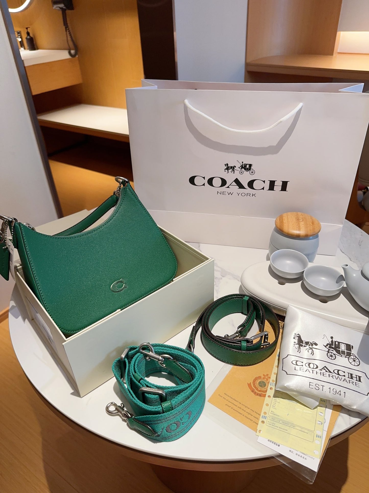 Co-BAG595