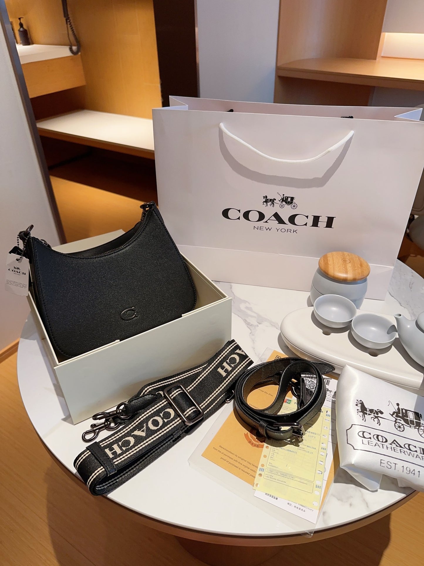 Co-BAG595