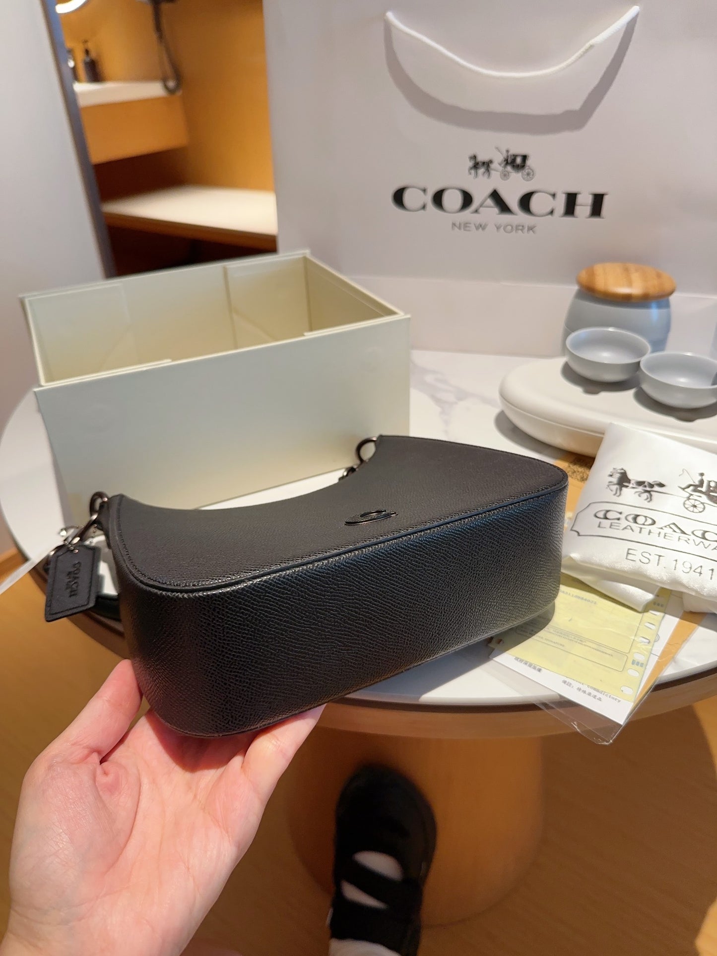 Co-BAG595