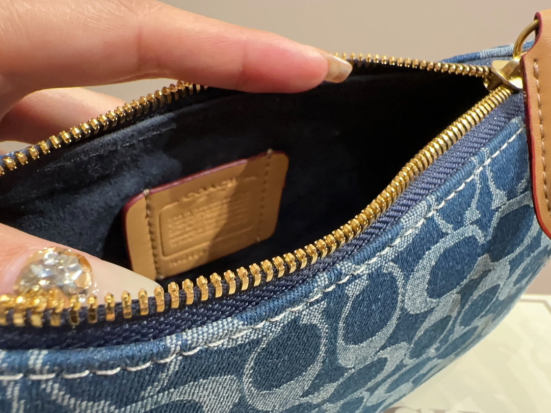 Co-BAG705