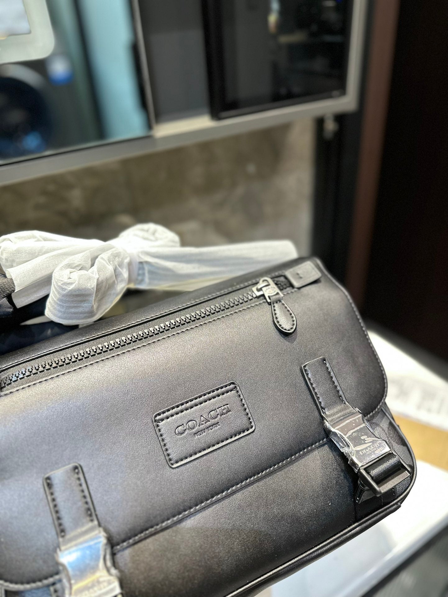 Co-BAG81