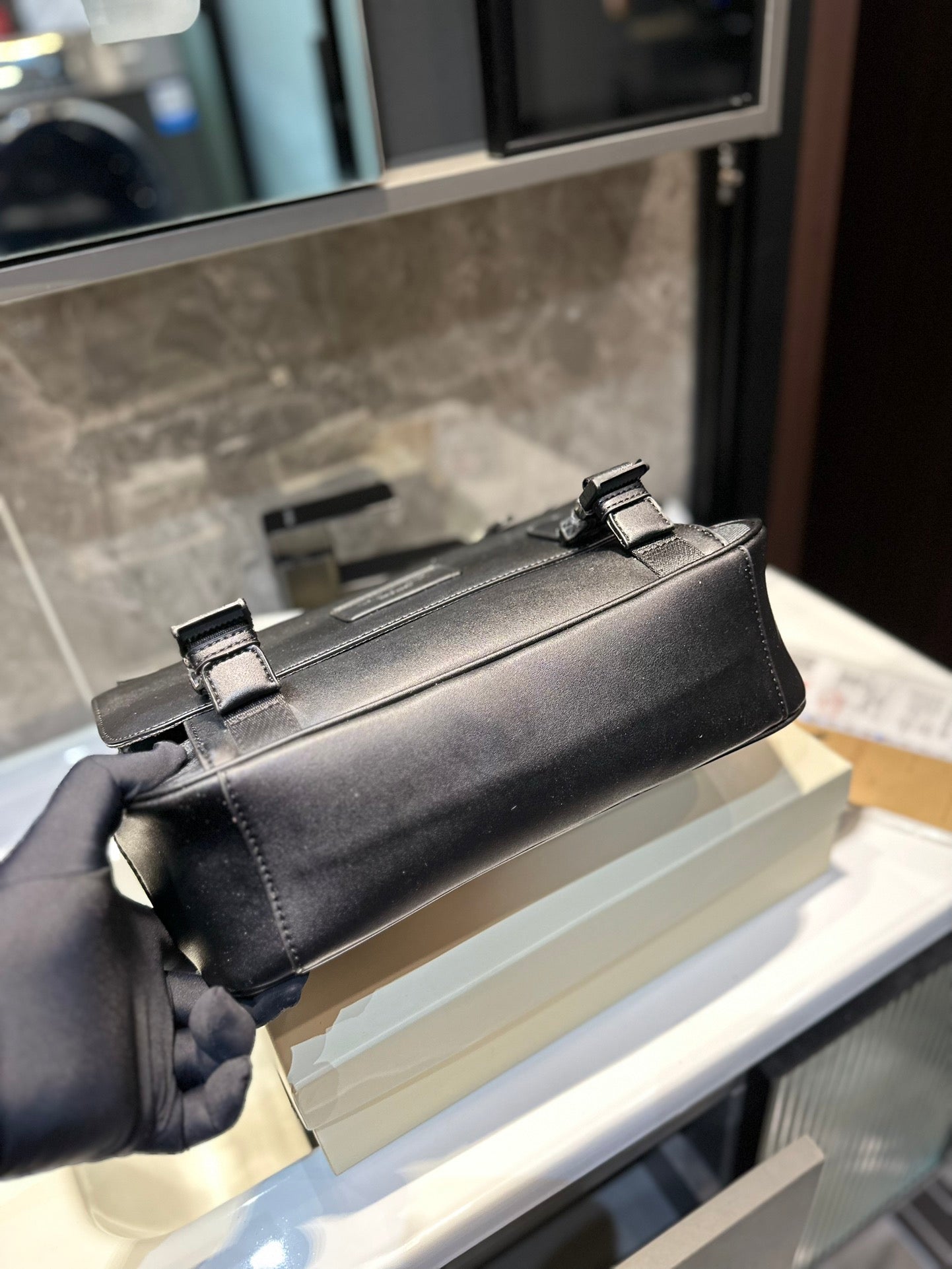 Co-BAG81