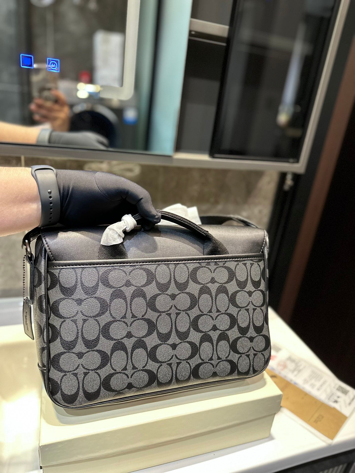 Co-BAG81