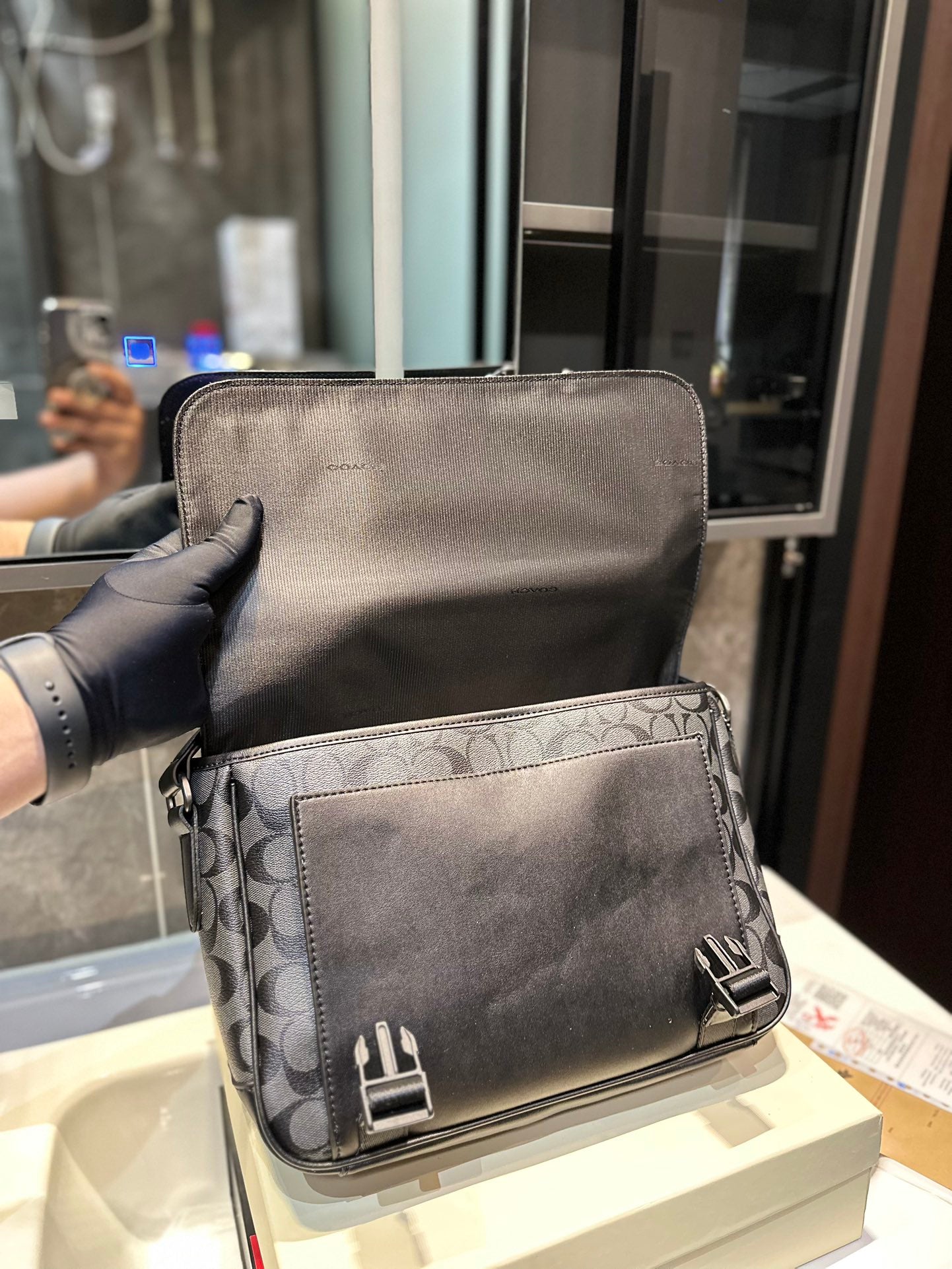 Co-BAG81