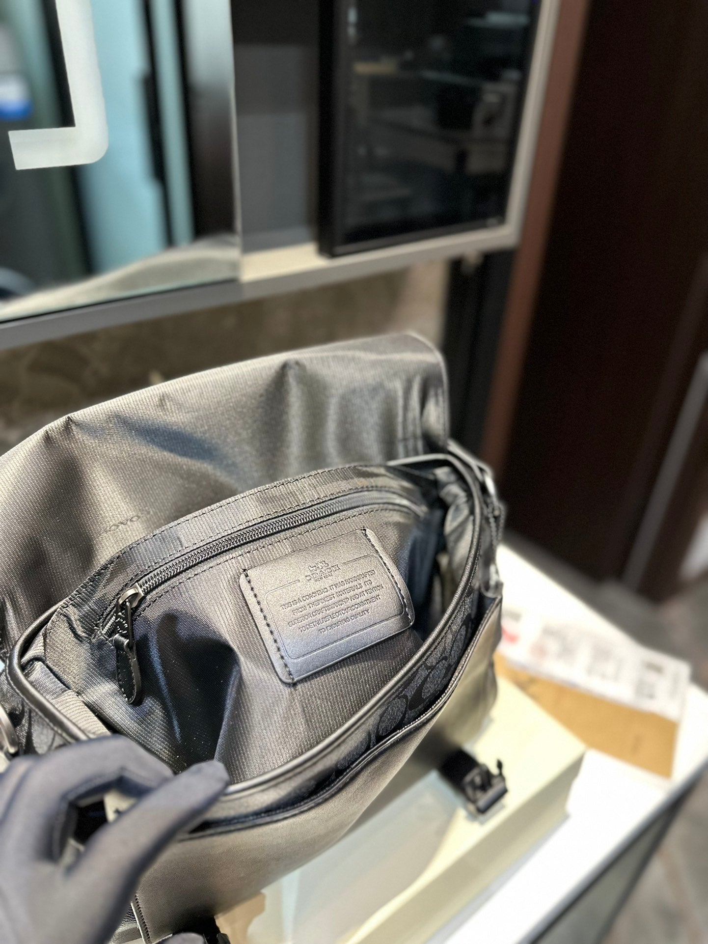 Co-BAG81