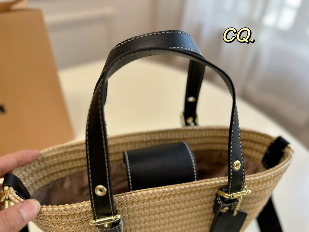 Co-BAG82