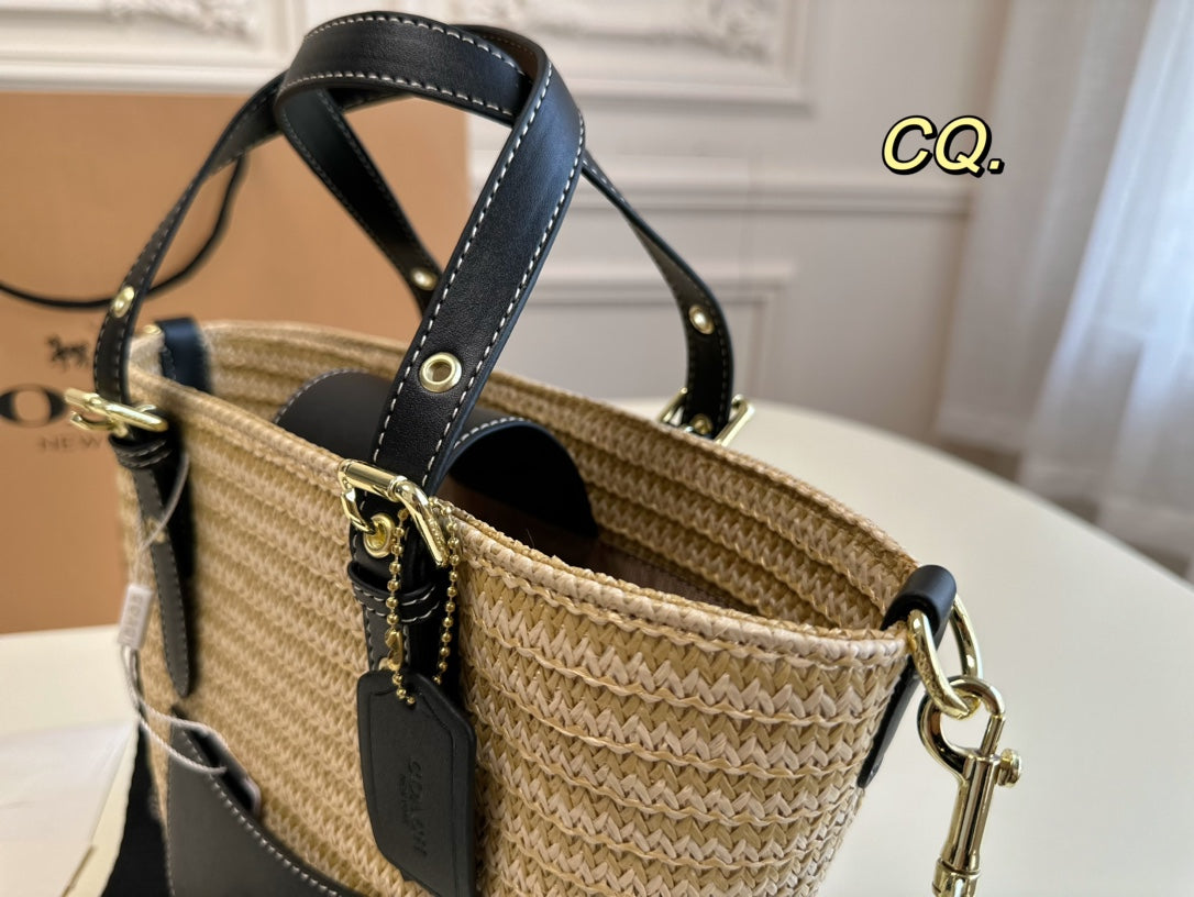 Co-BAG82