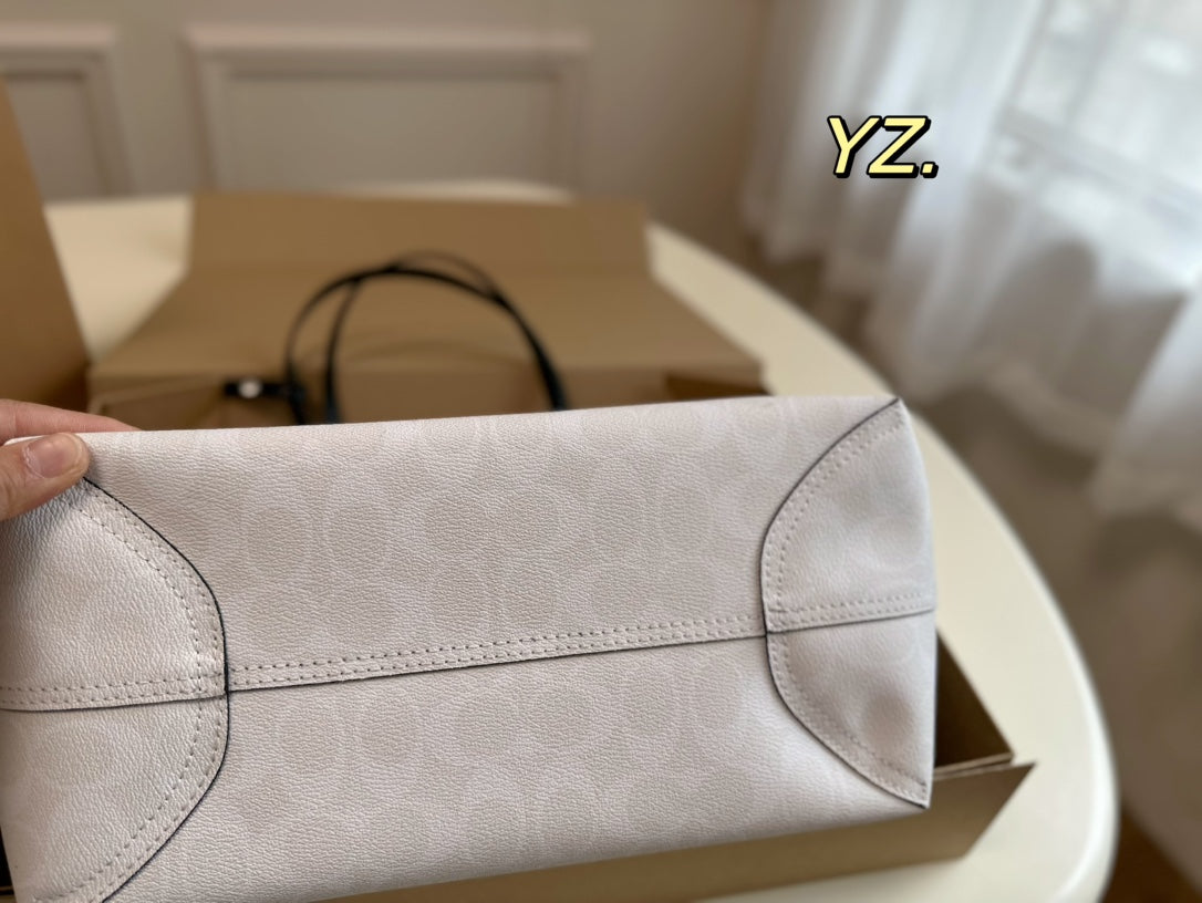 Co-BAG83