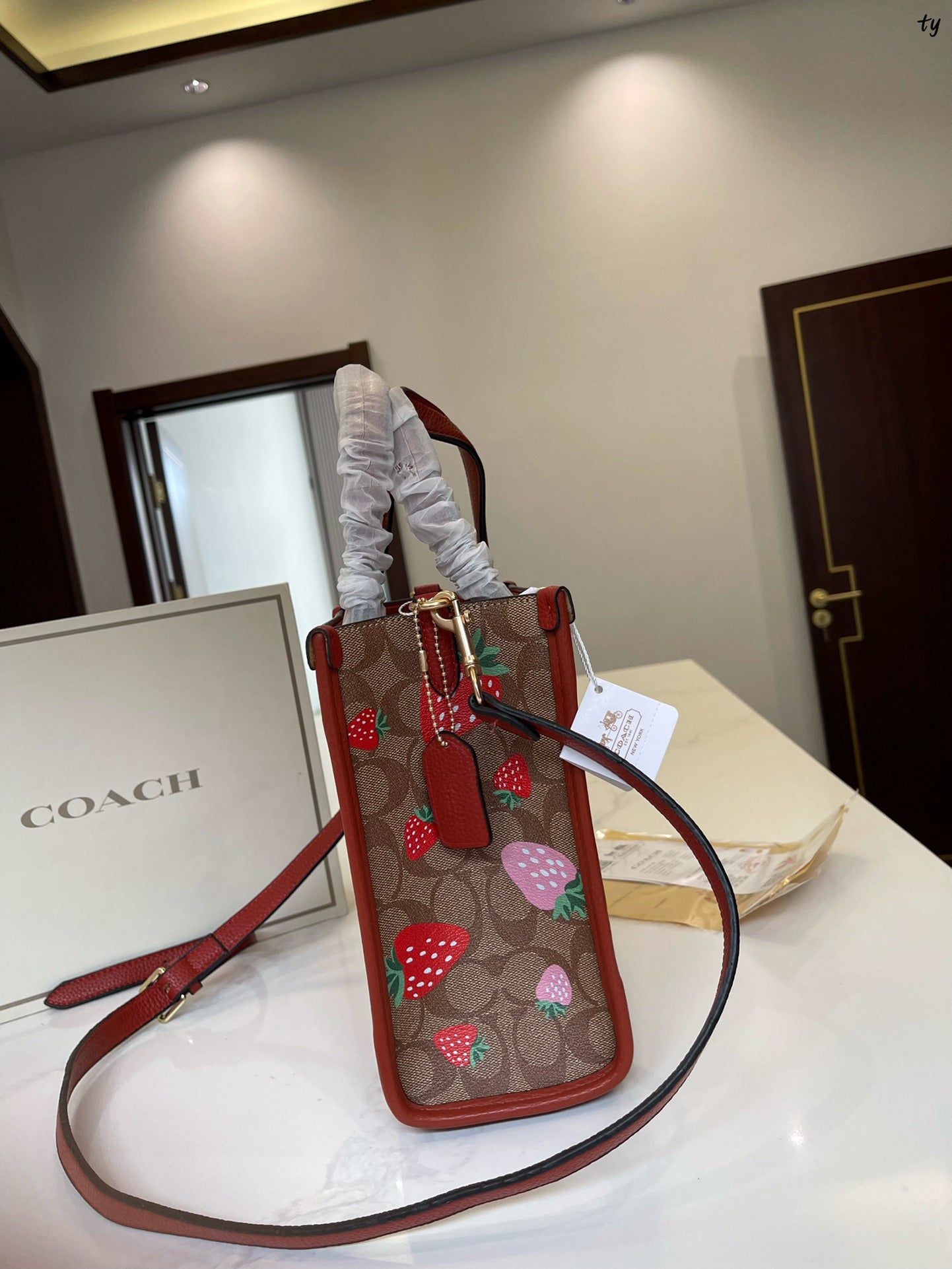 Co-BAG85