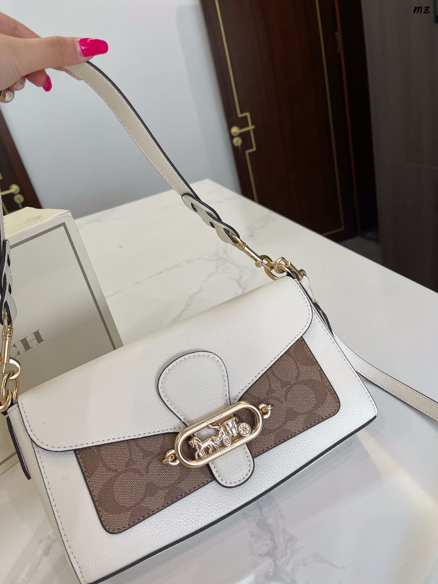 Co-BAG86