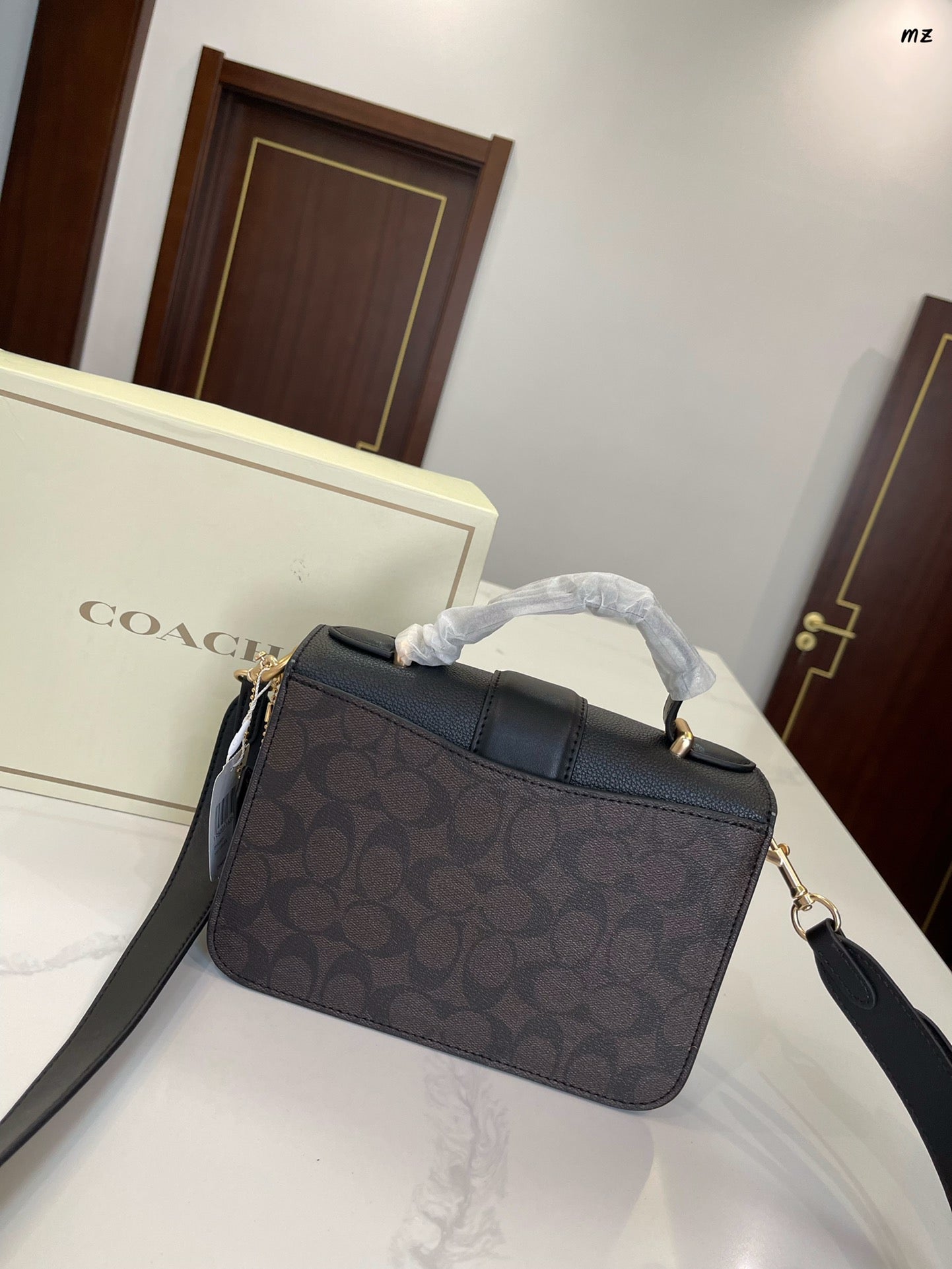 Co-BAG712
