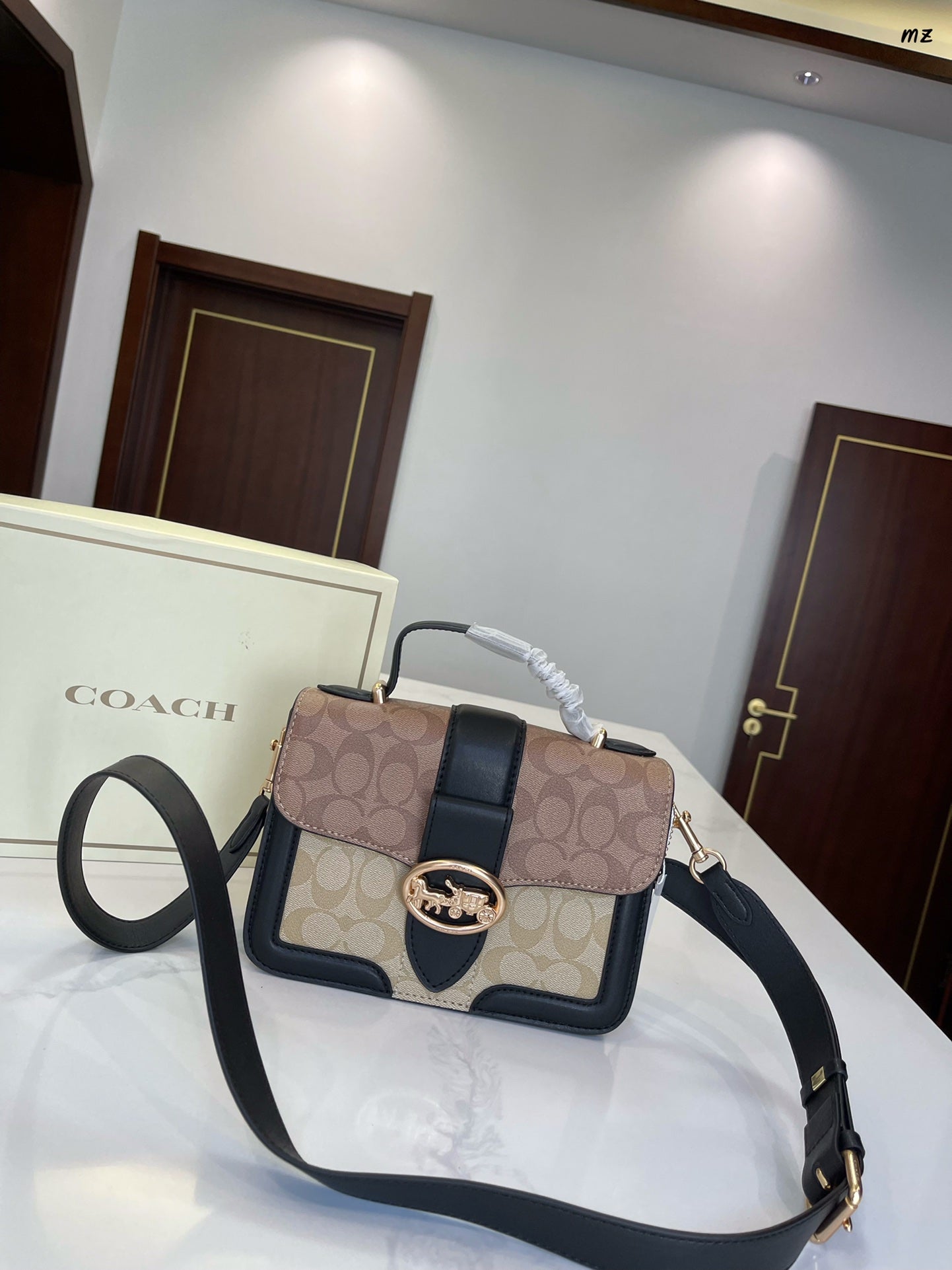 Co-BAG712