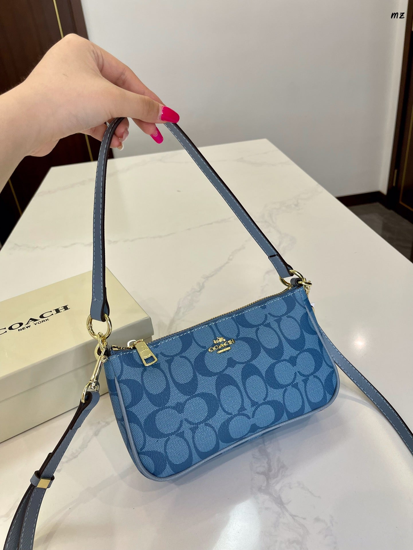 Co-BAG605