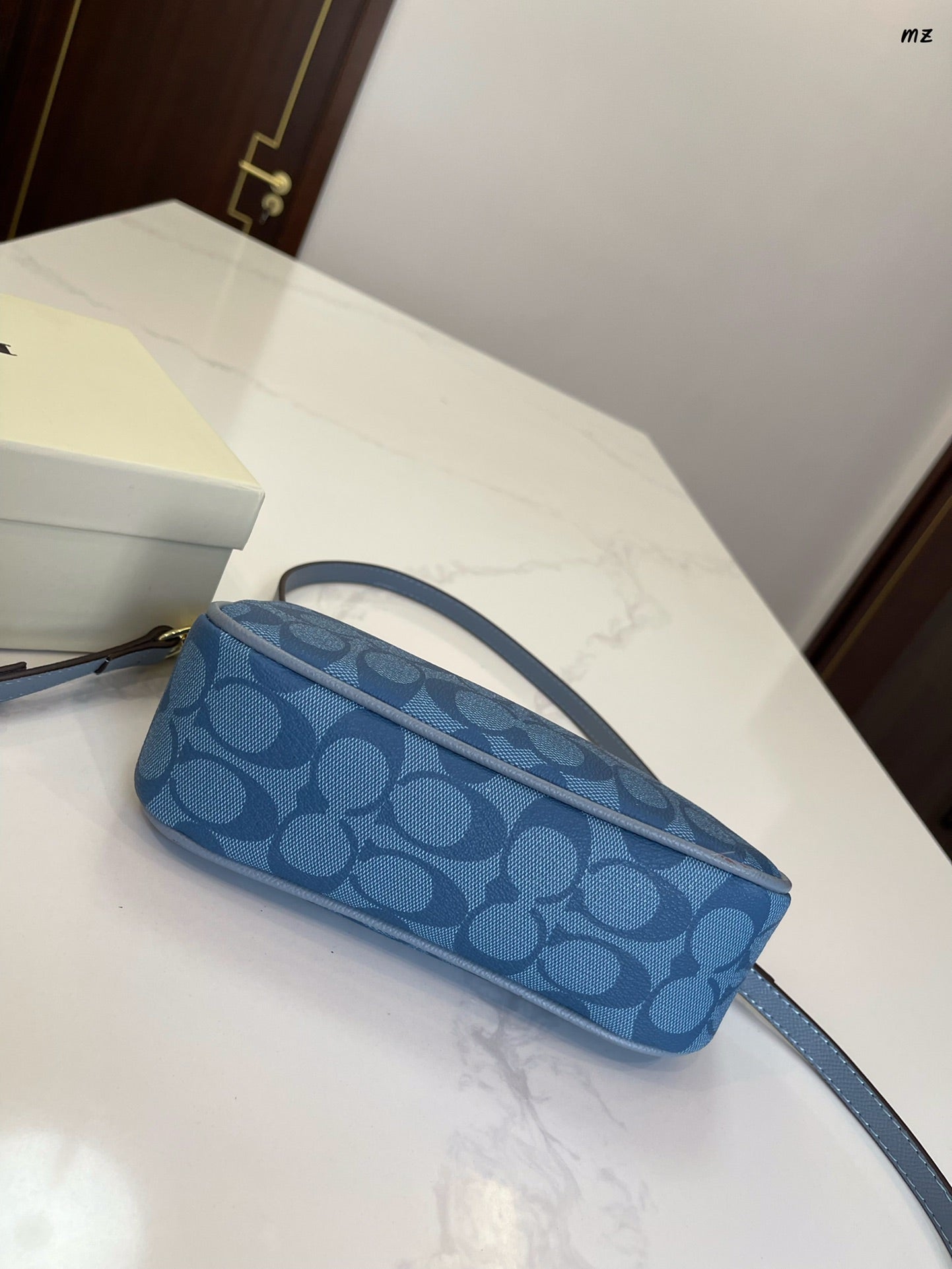 Co-BAG605