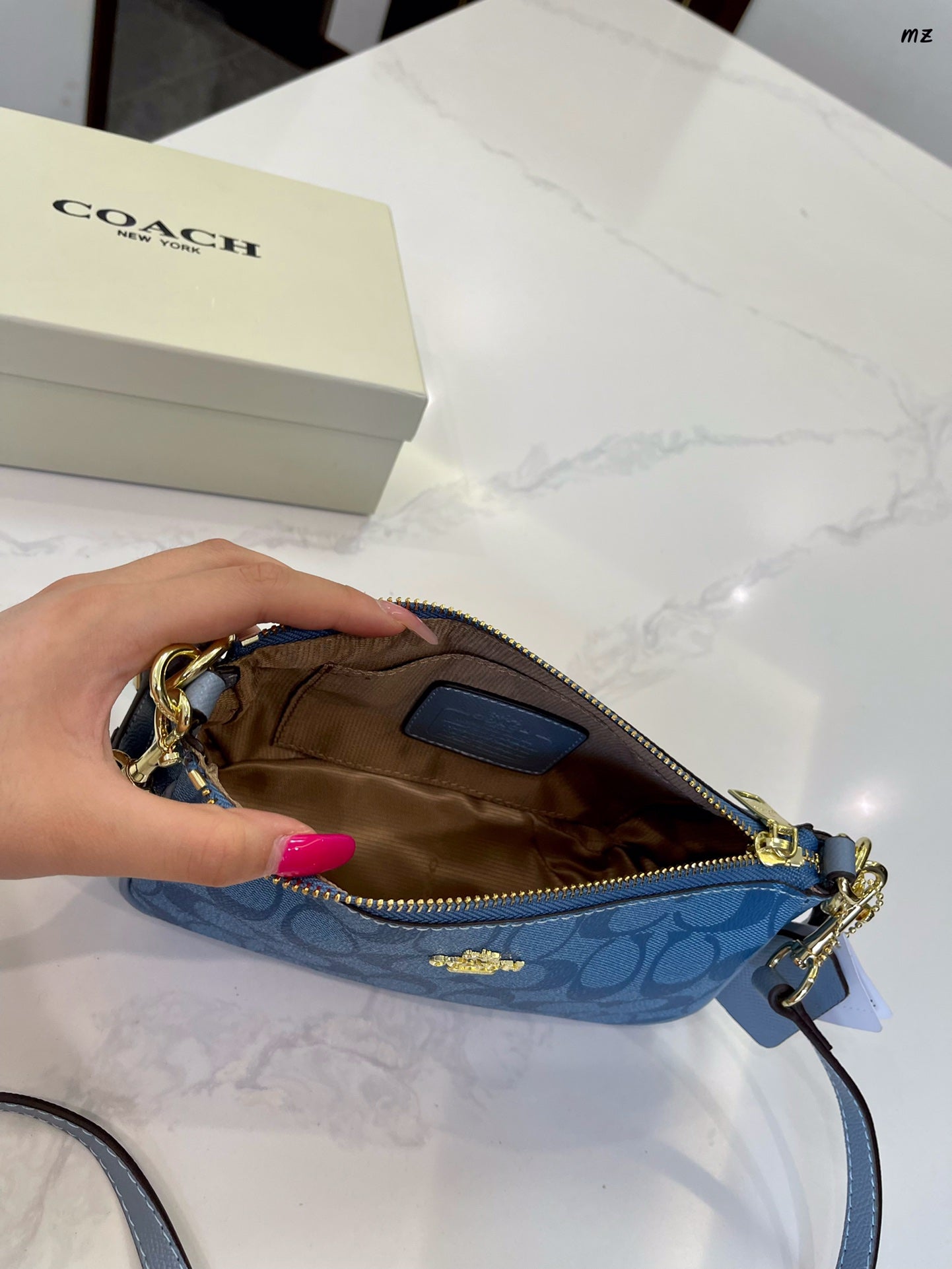 Co-BAG605