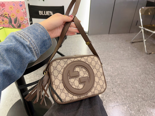 GUCCI BAG  729
