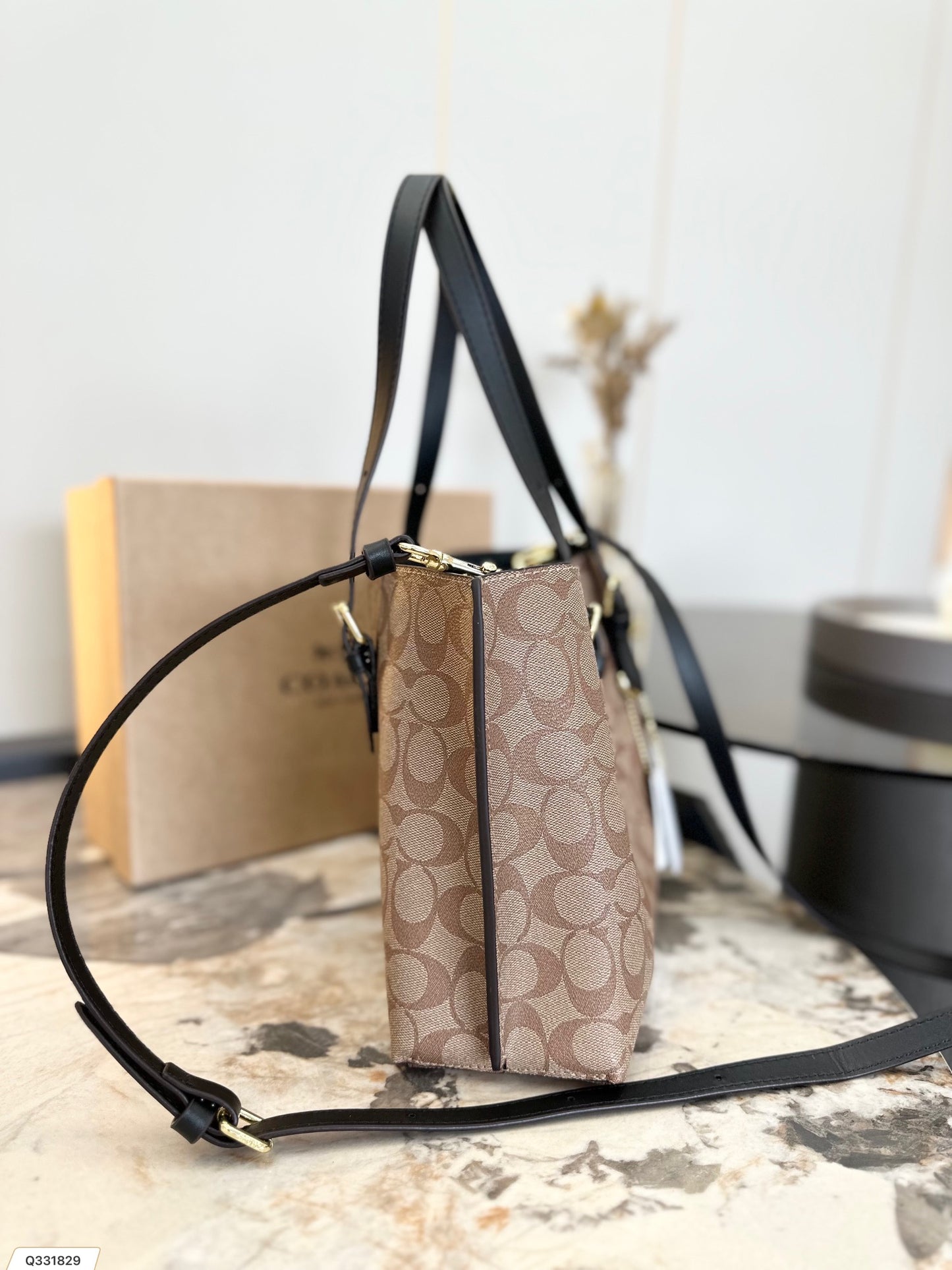 Co-BAG714