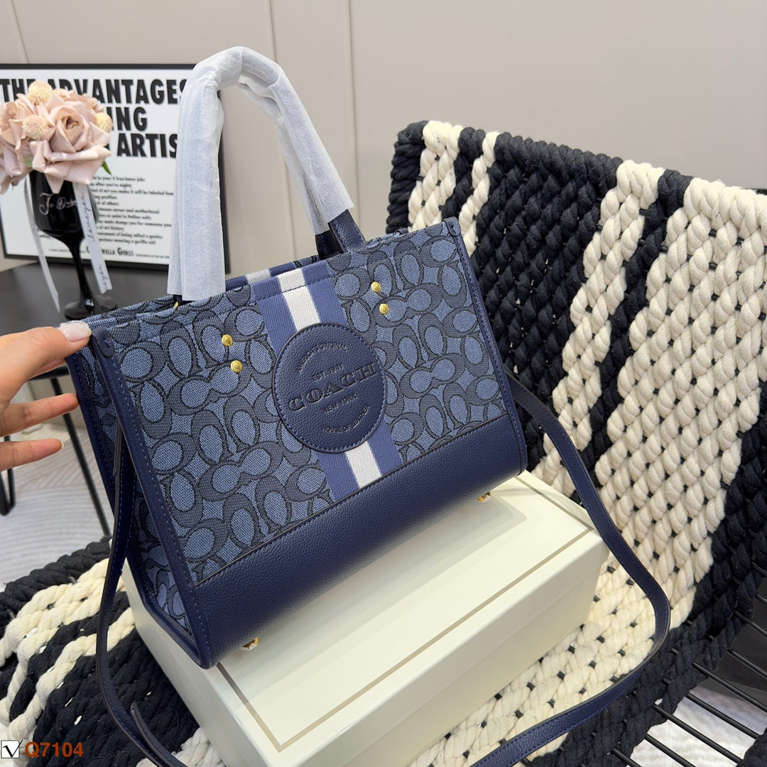 Co-BAG715