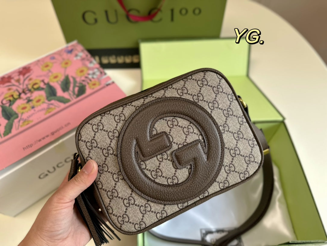 GUCCI BAG  736