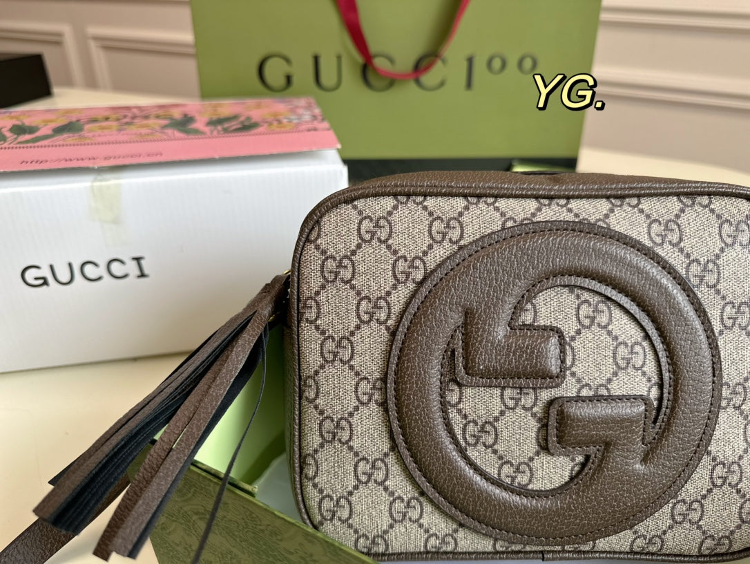GUCCI BAG  736