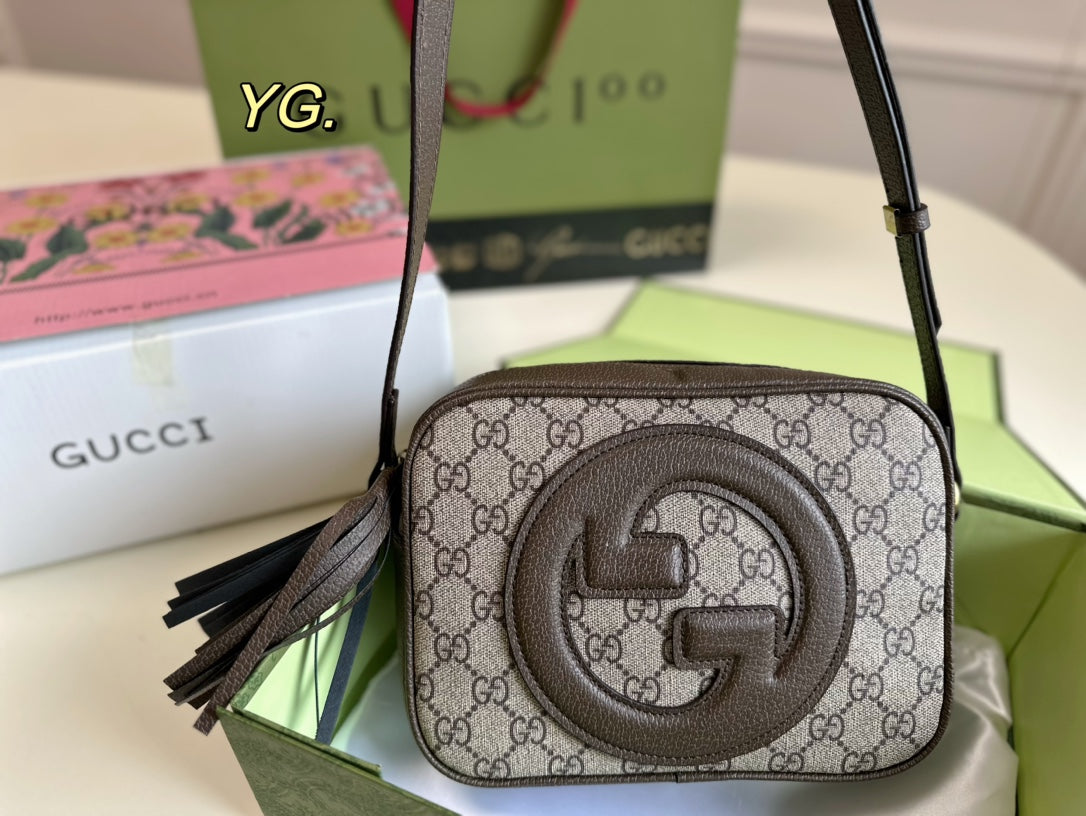 GUCCI BAG  736