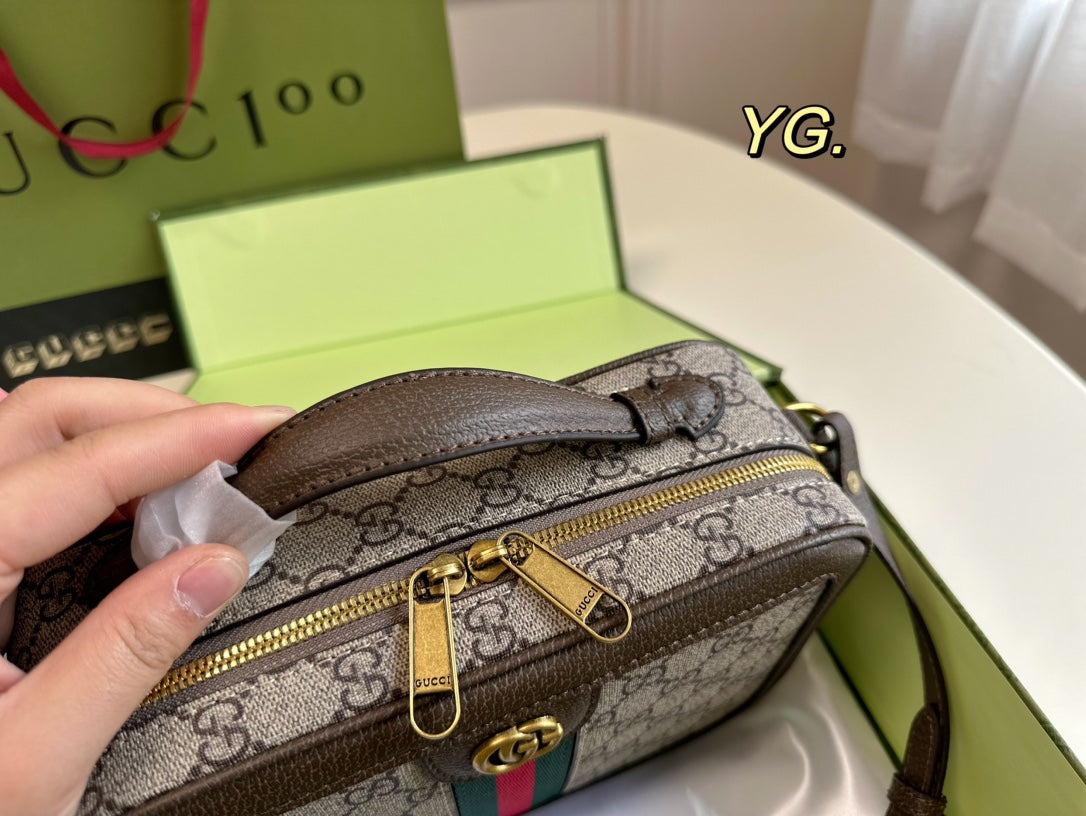 GUCCI BAG 737