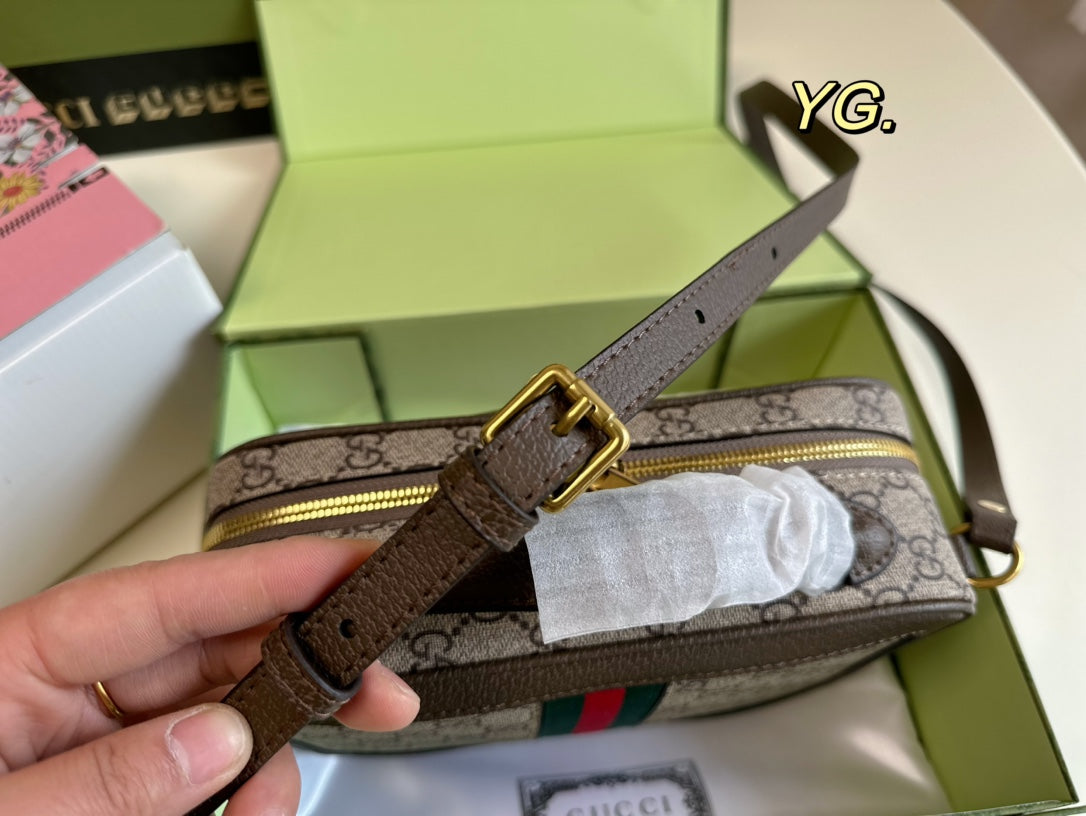 GUCCI BAG 737