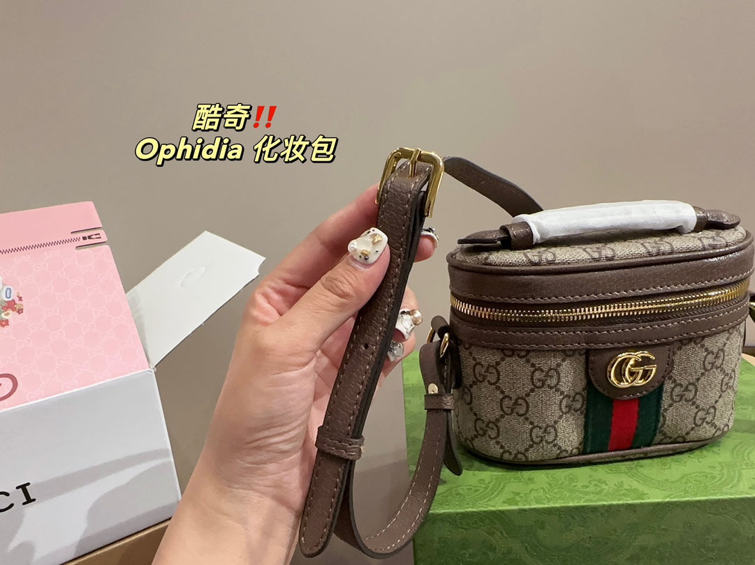 GUCCI BAG 748