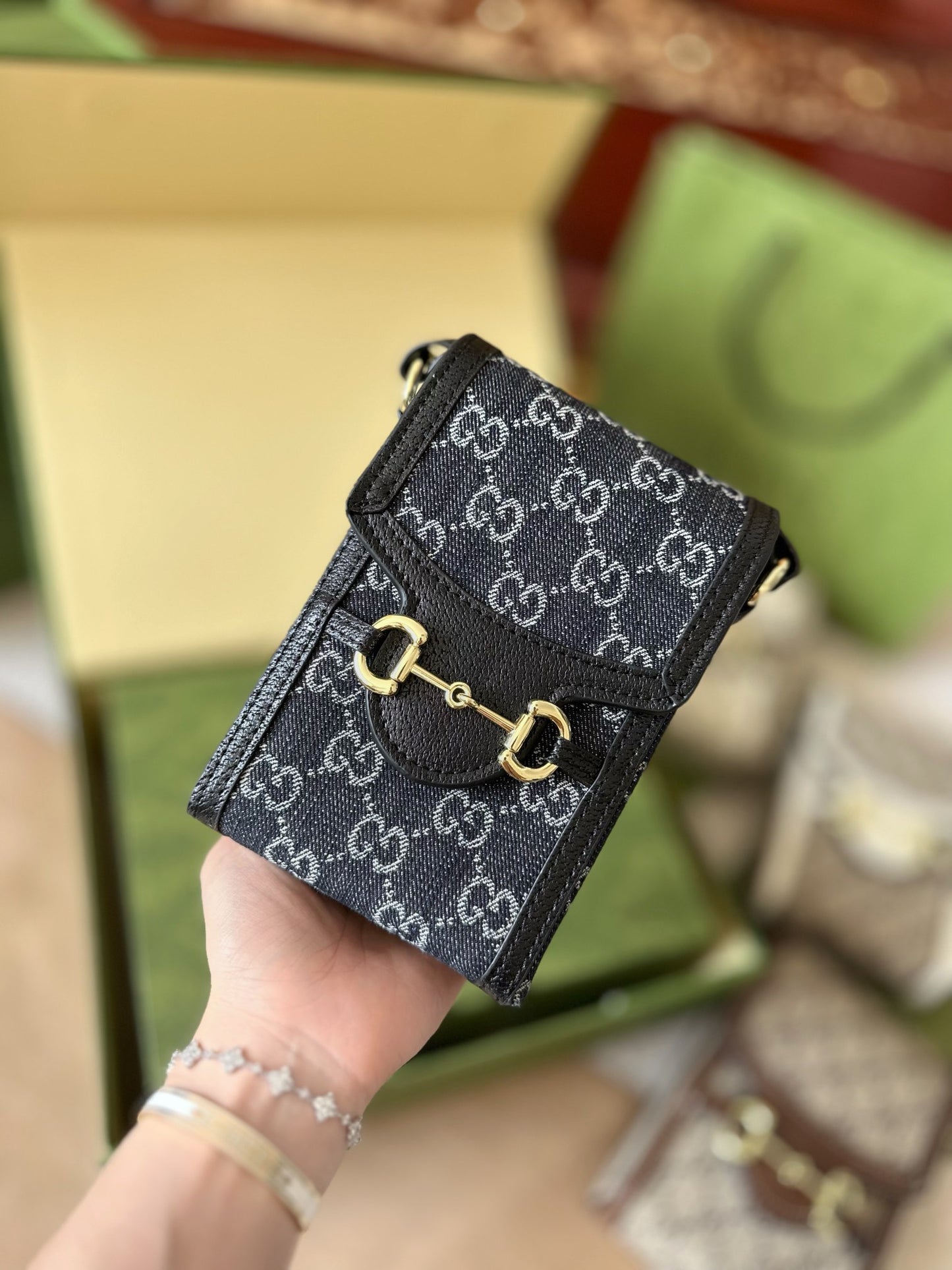 GUCCI BAG  772
