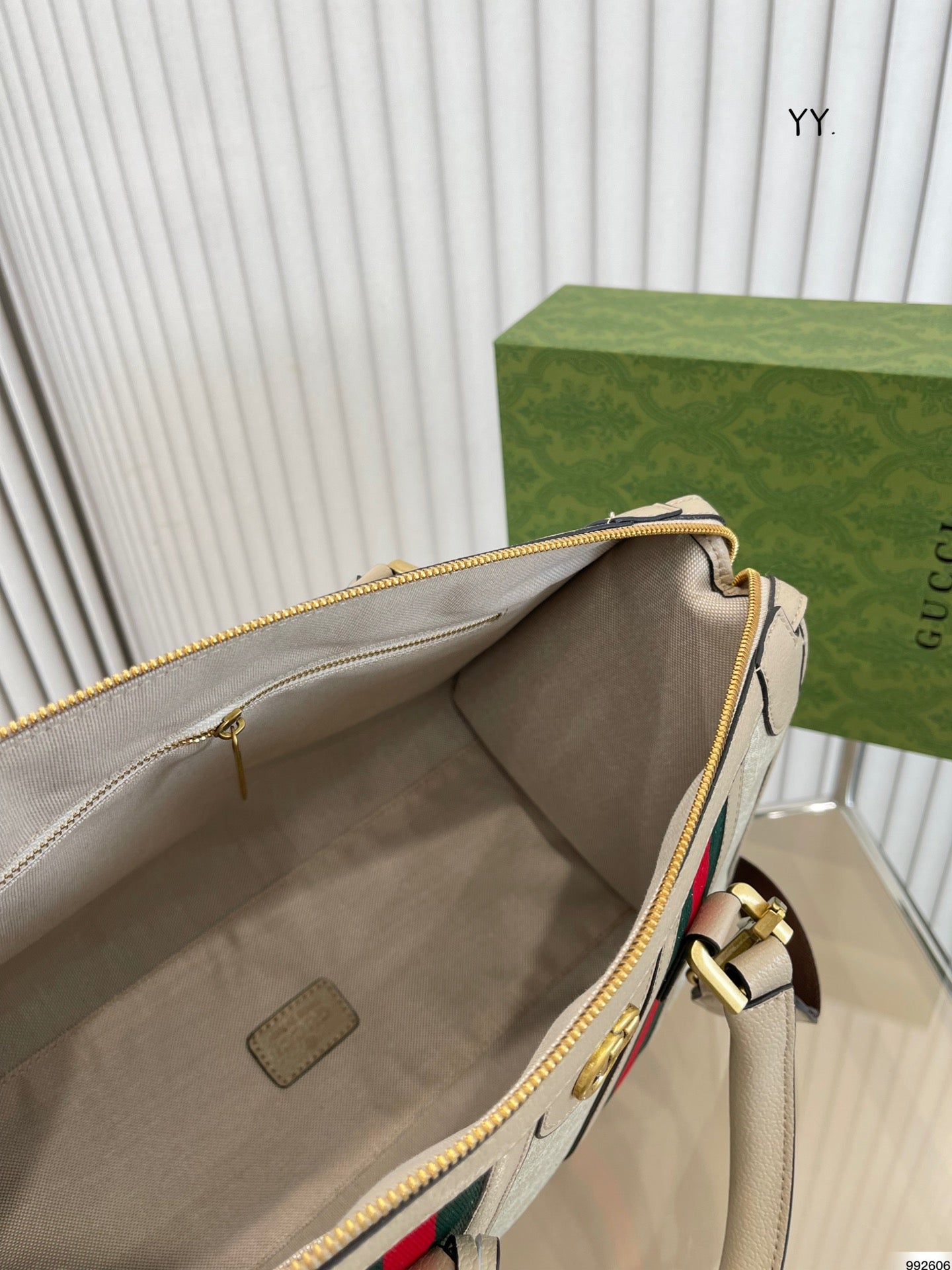 GUCCI BAG 778-2
