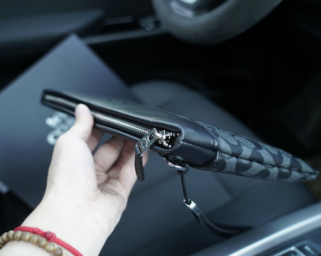 Co-BAG92