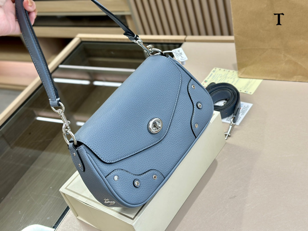 Co-BAG721