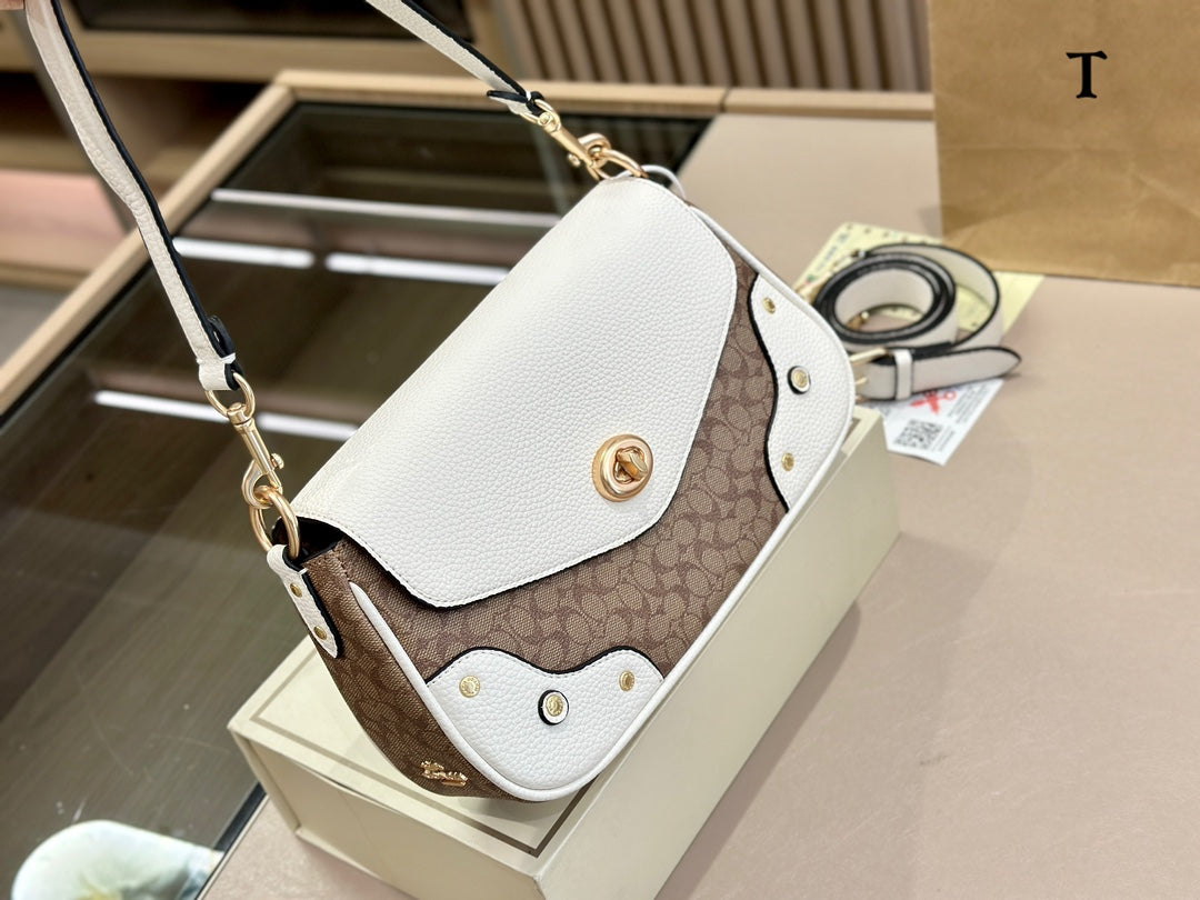 Co-BAG721