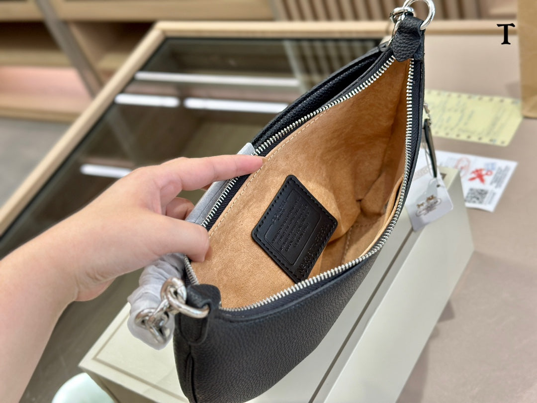 Co-BAG138