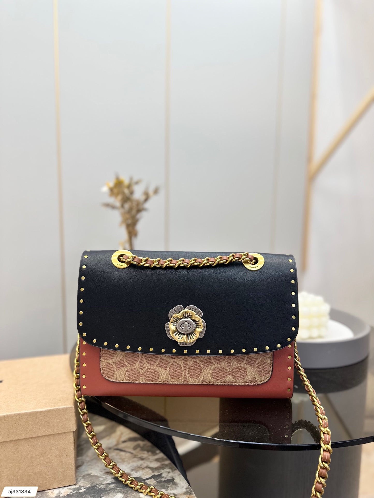 Co-BAG577