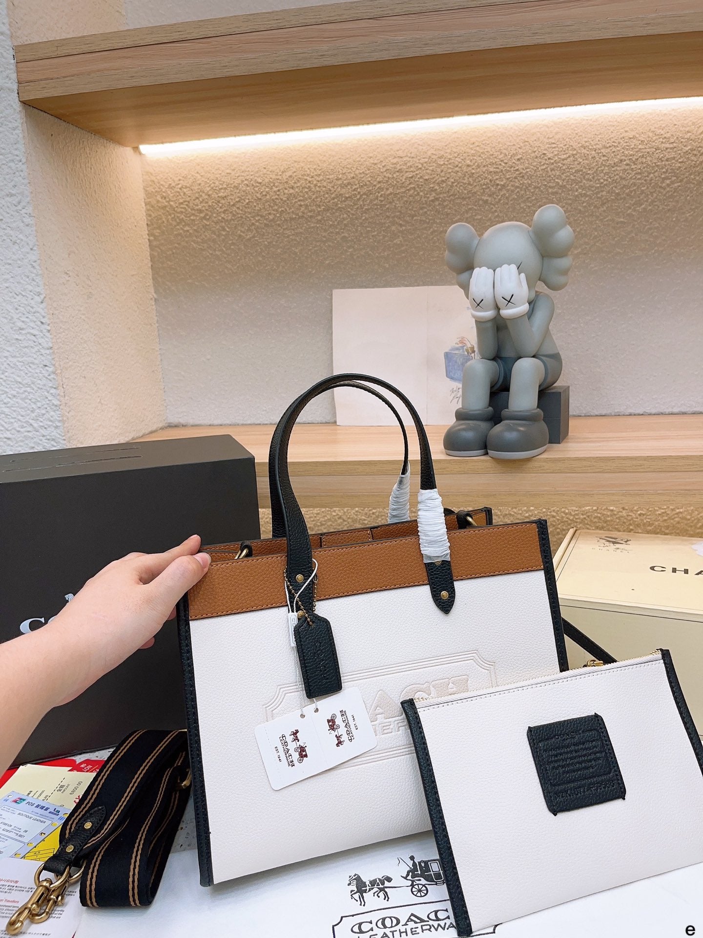 Co-BAG142