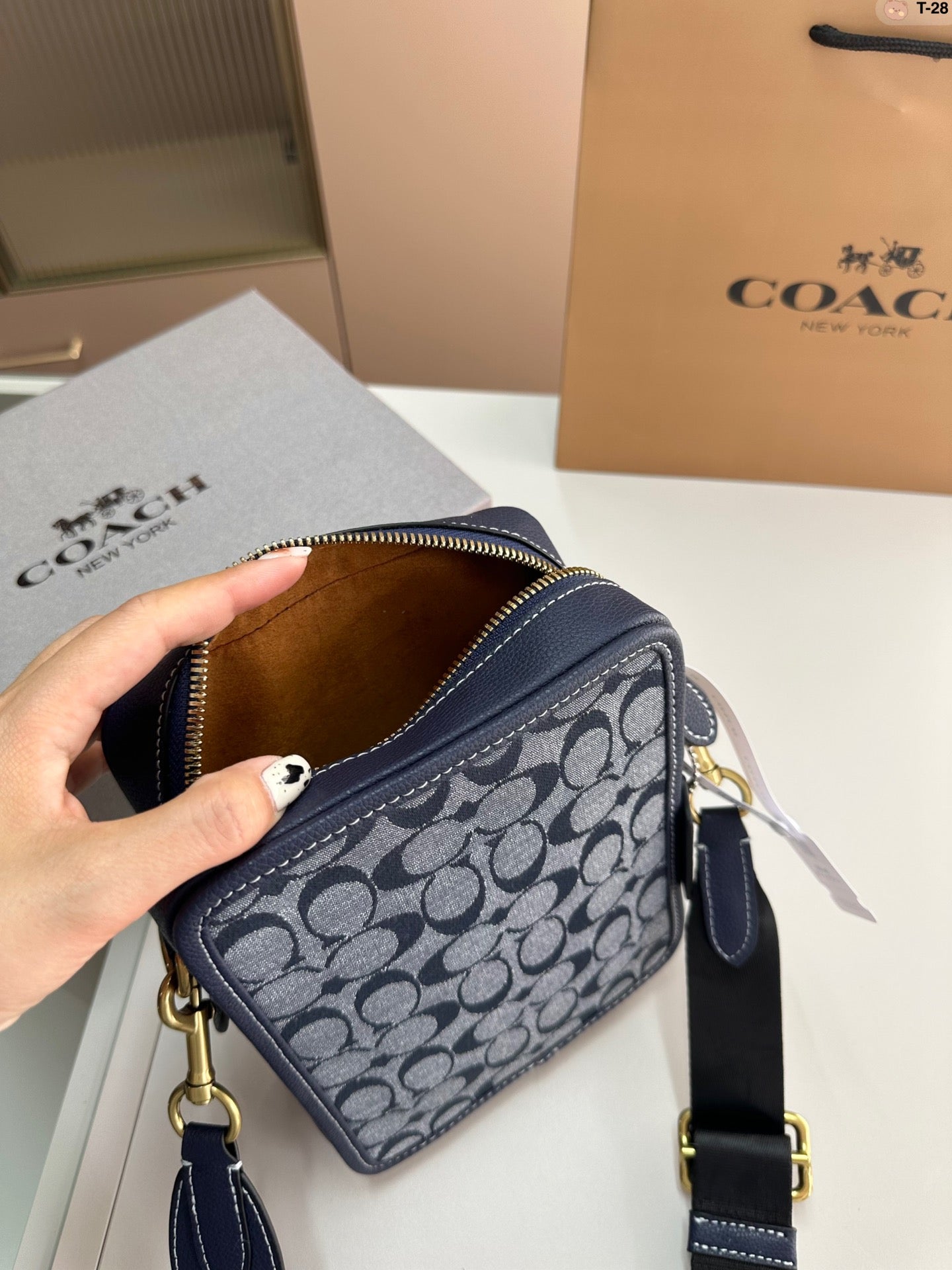 Co-BAG143