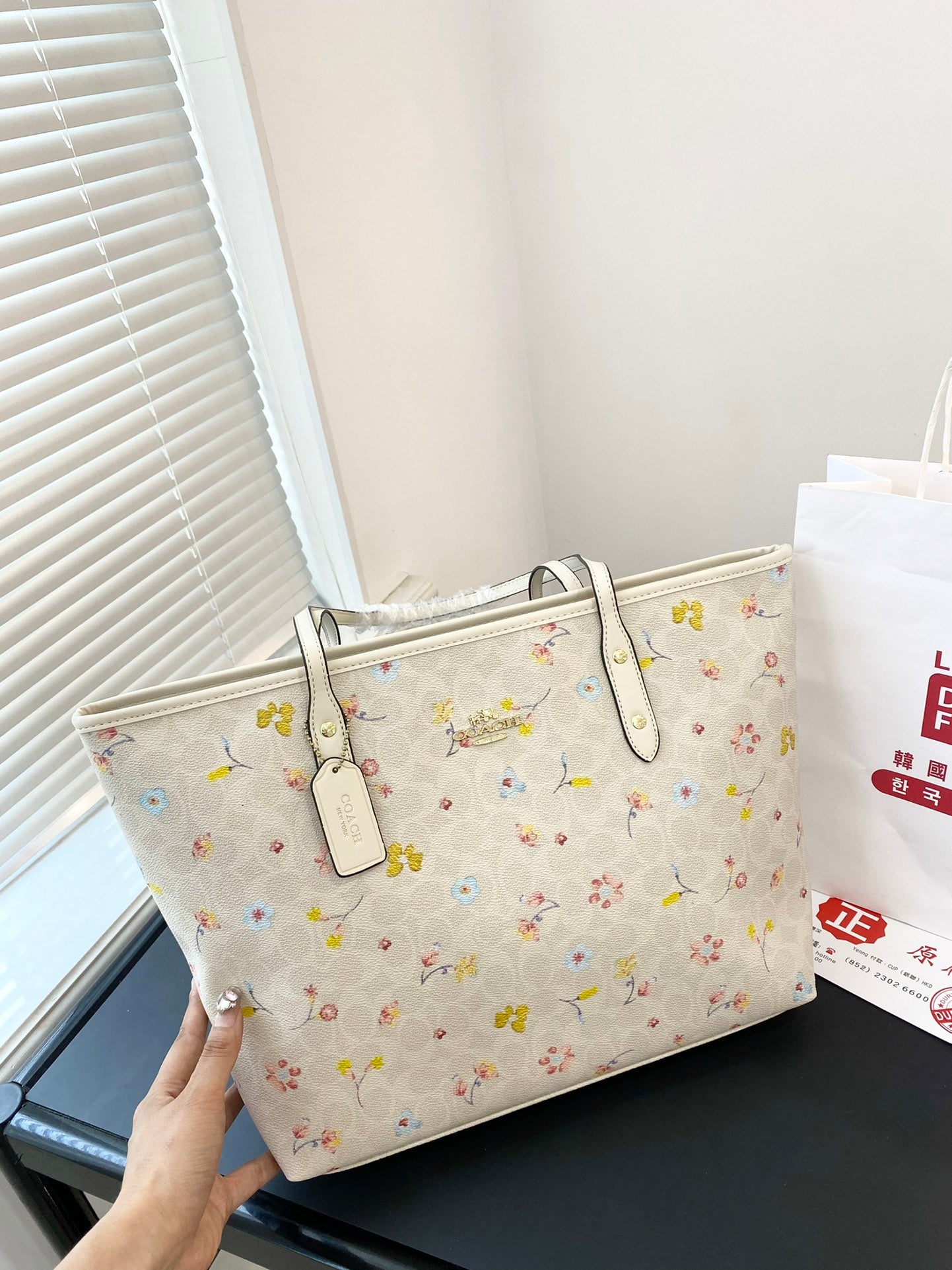 Co-BAG144