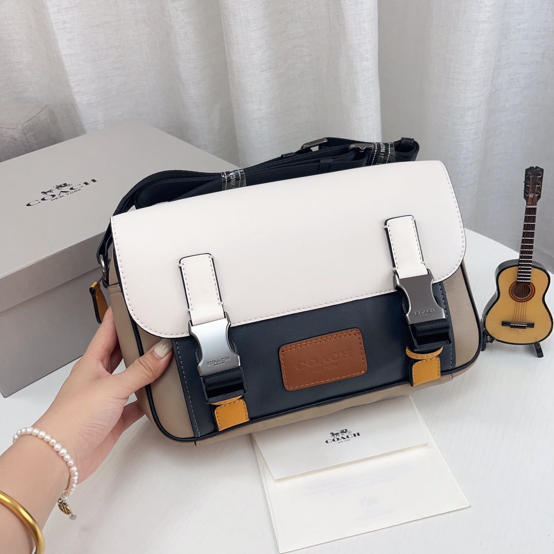 Co-BAG579