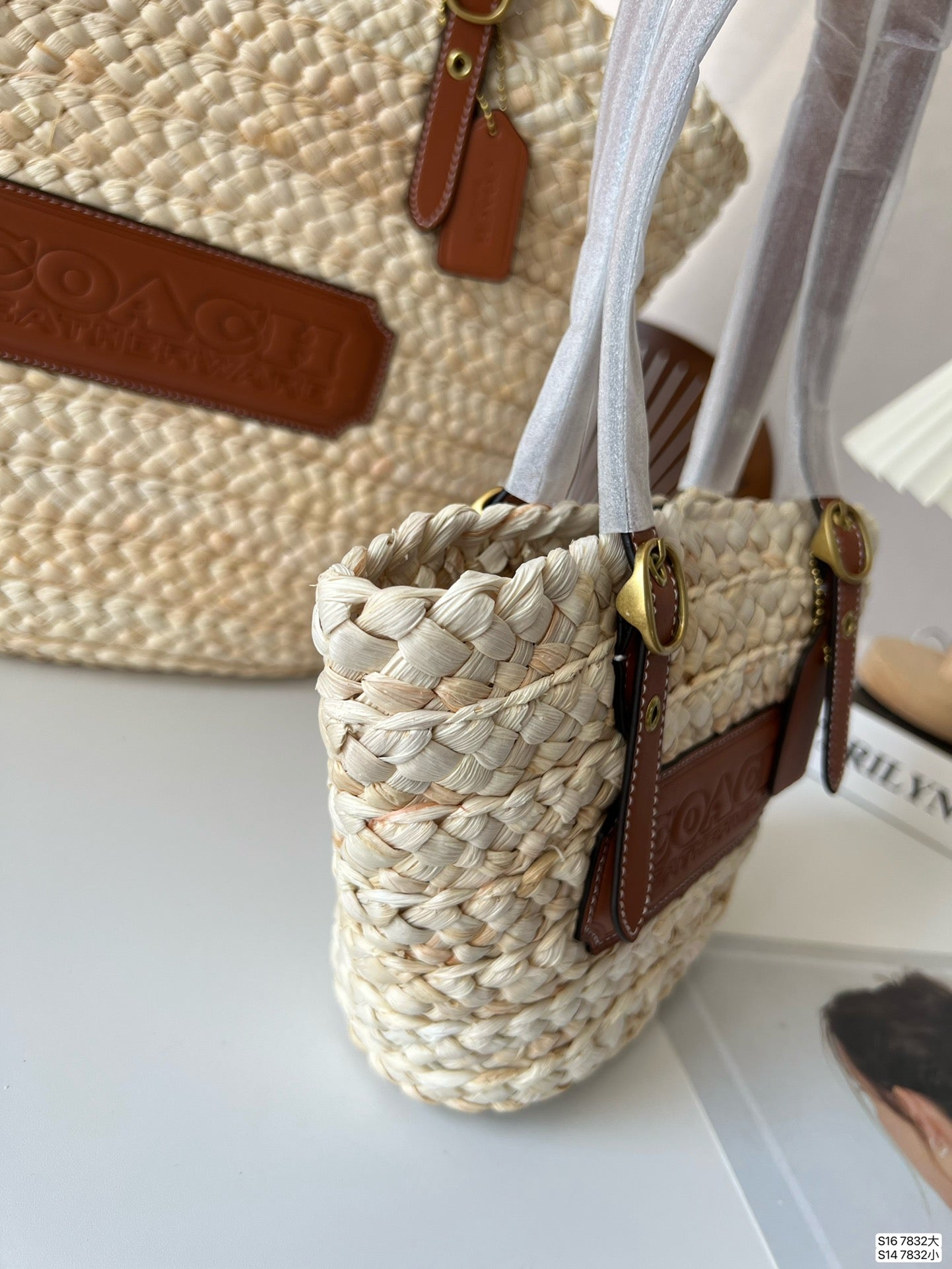 Co-BAG574