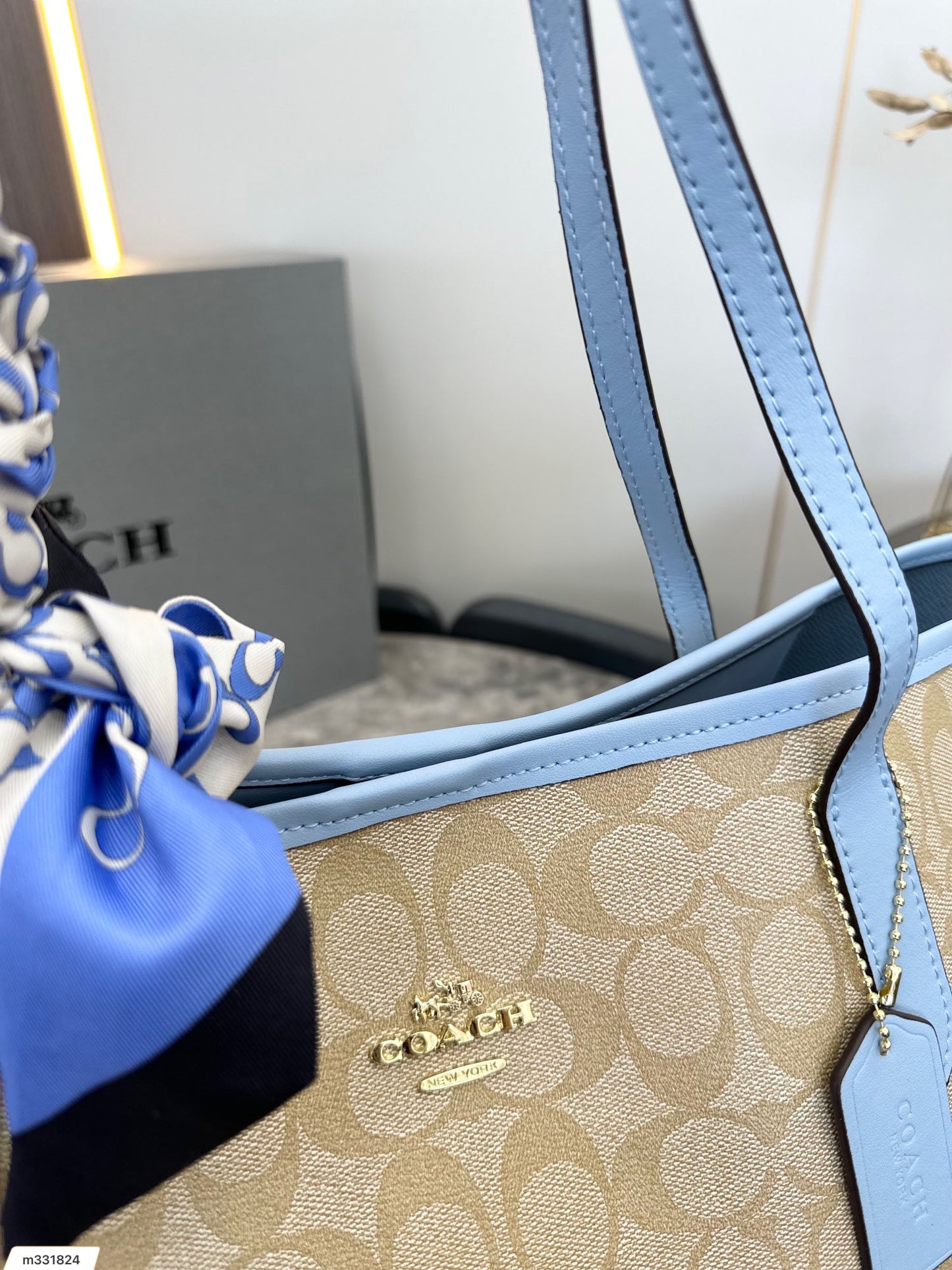 Co-BAG147