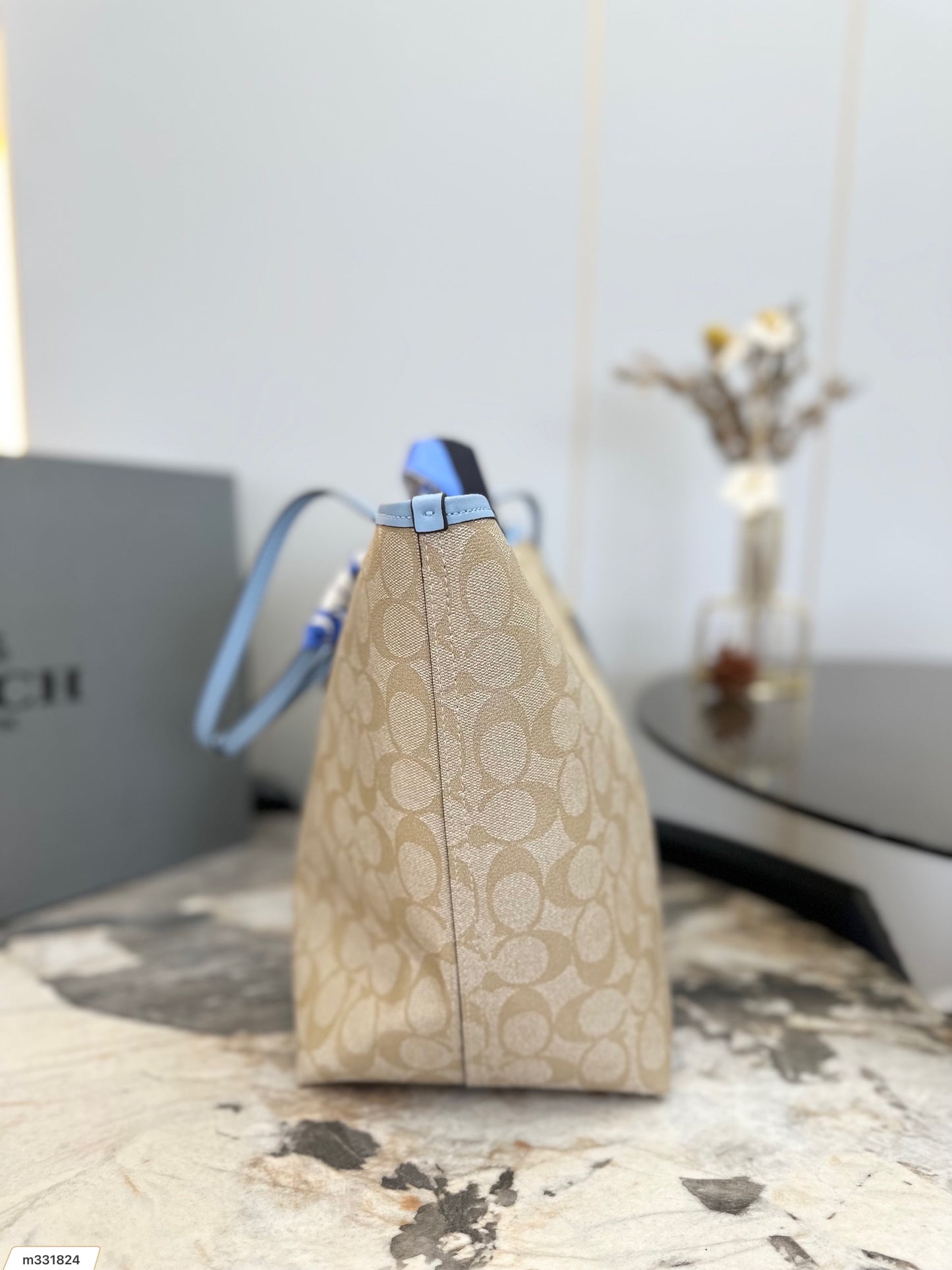 Co-BAG147