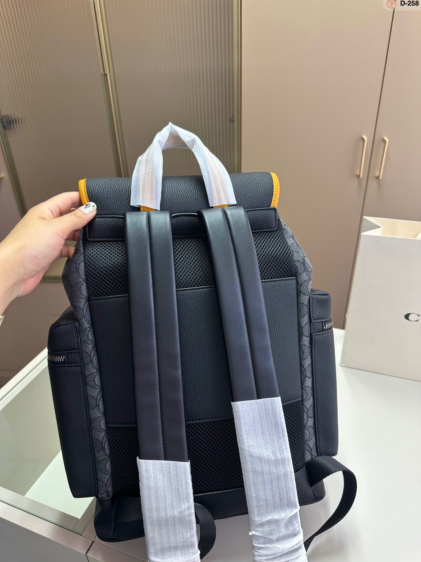 Co-BAG149
