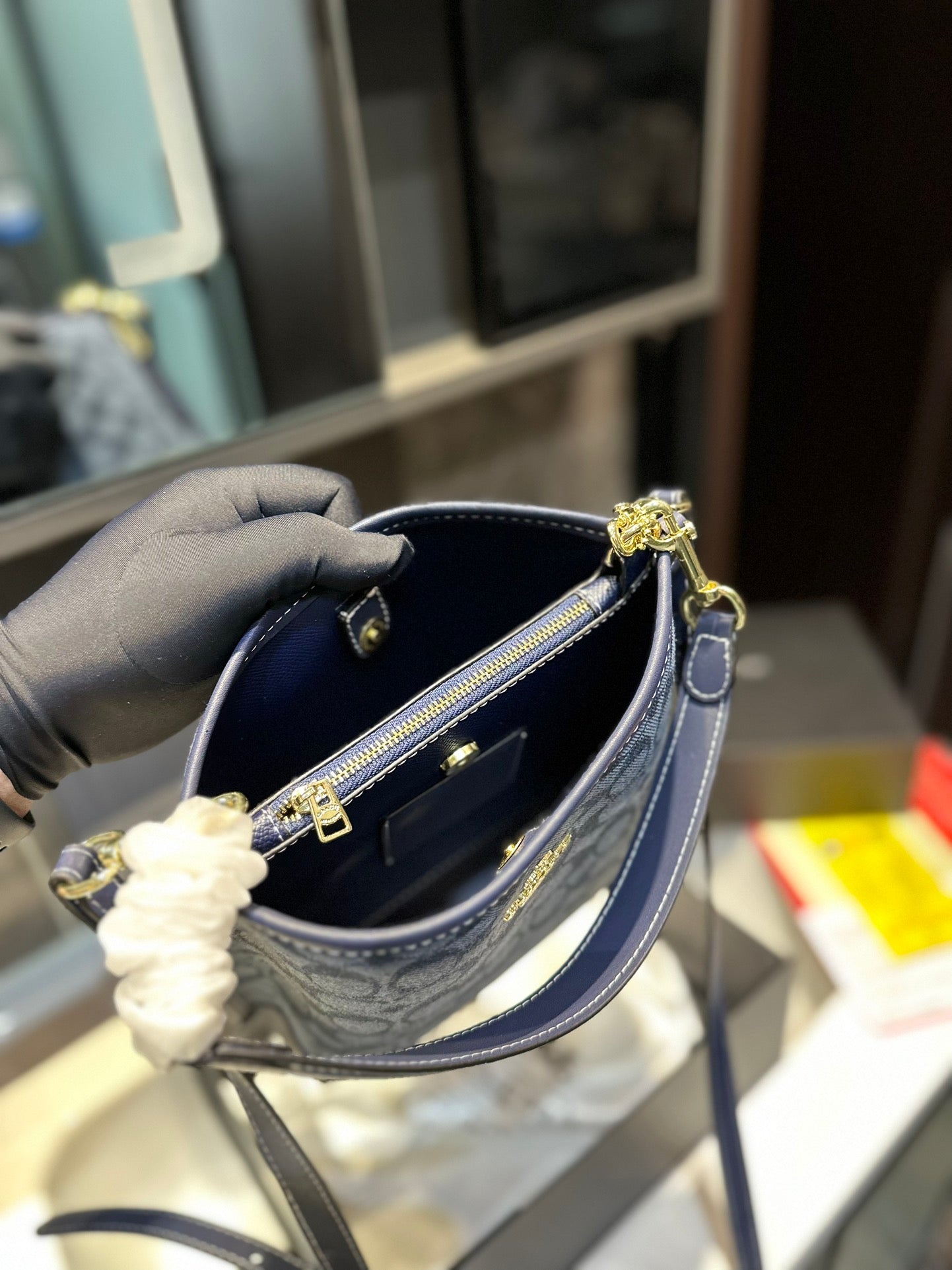 Co-BAG159